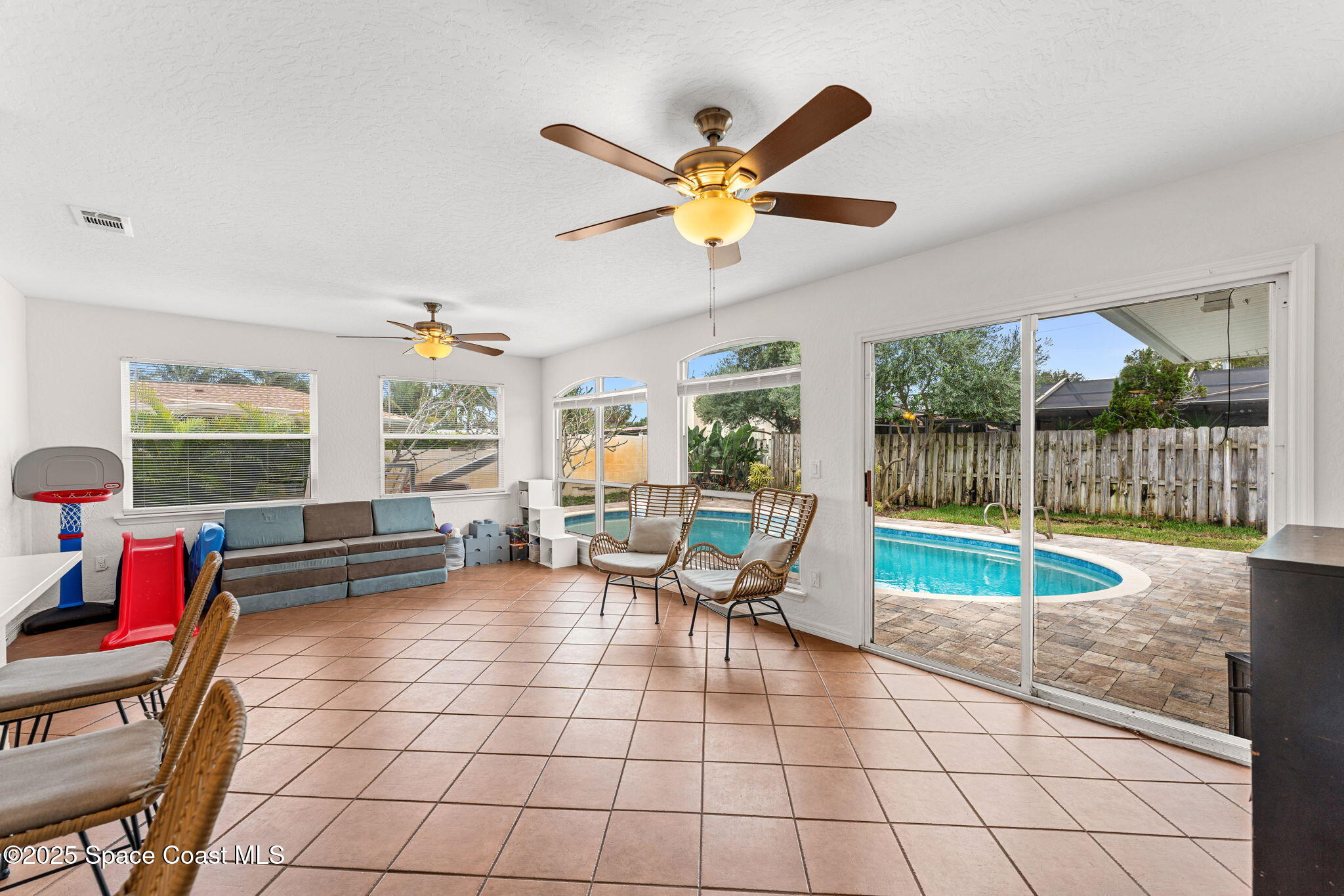 509 W Amherst Circle