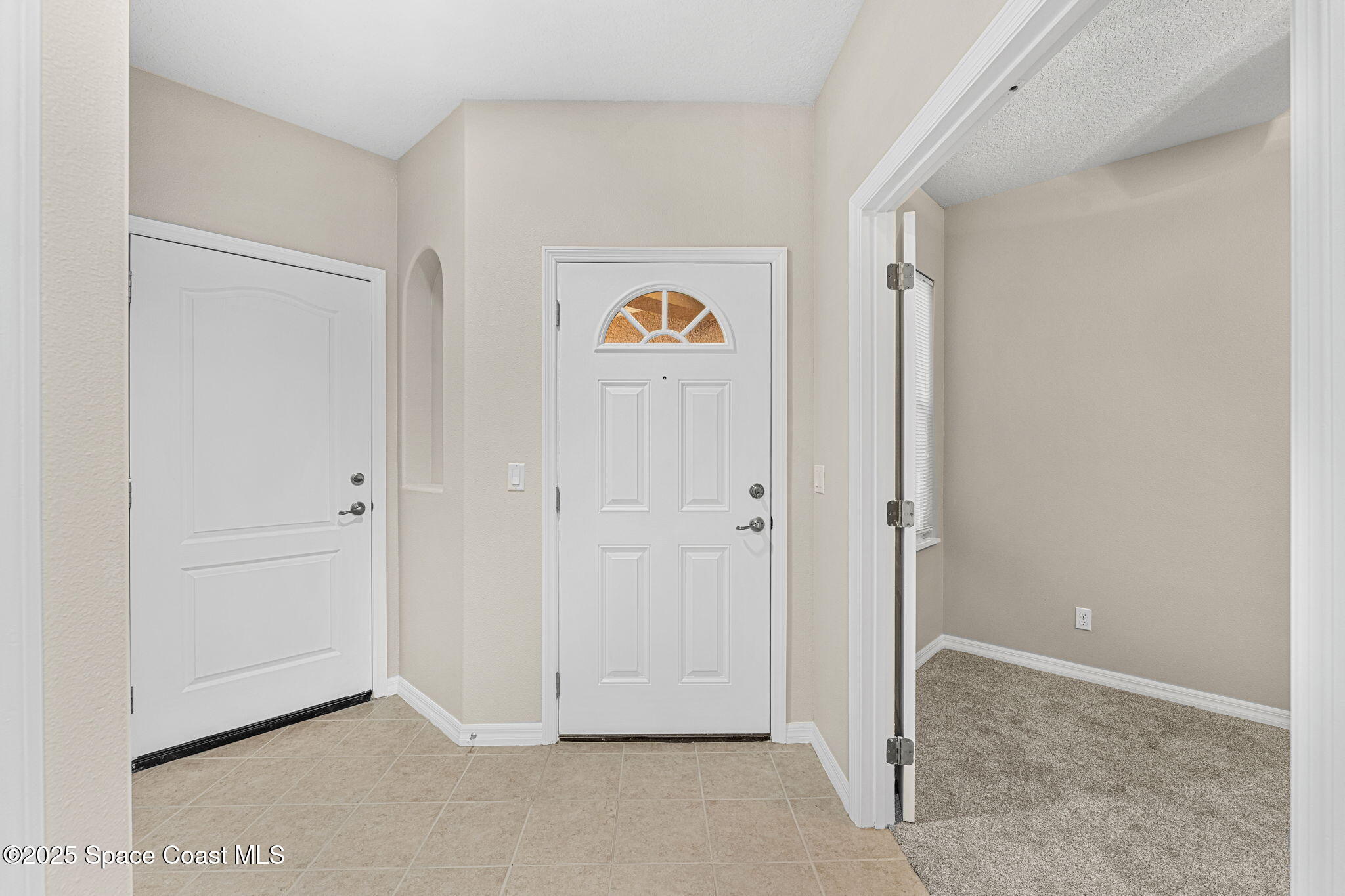 1050 Venetian Drive 105