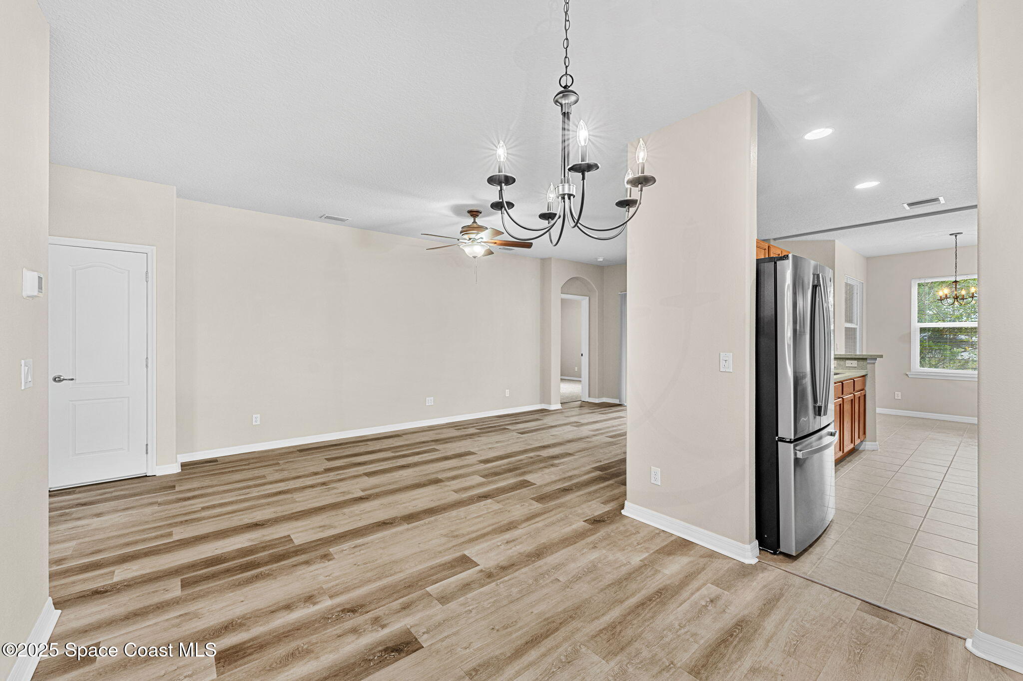 1050 Venetian Drive 105