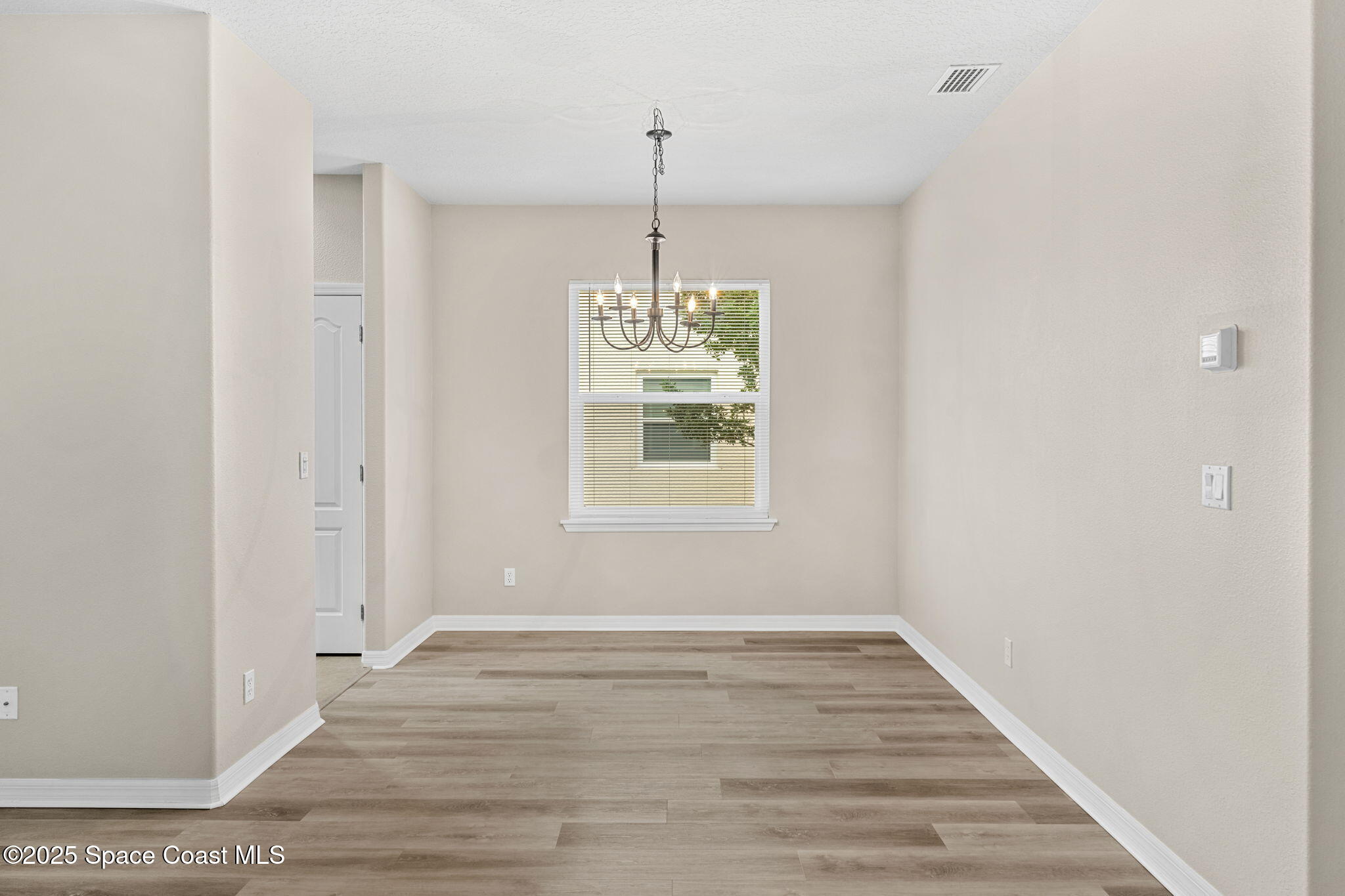 1050 Venetian Drive 105