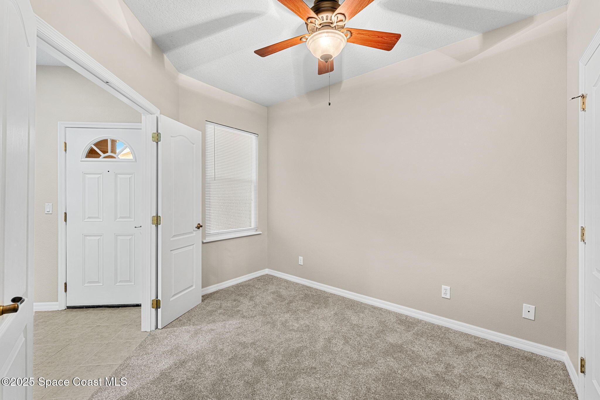 1050 Venetian Drive 105