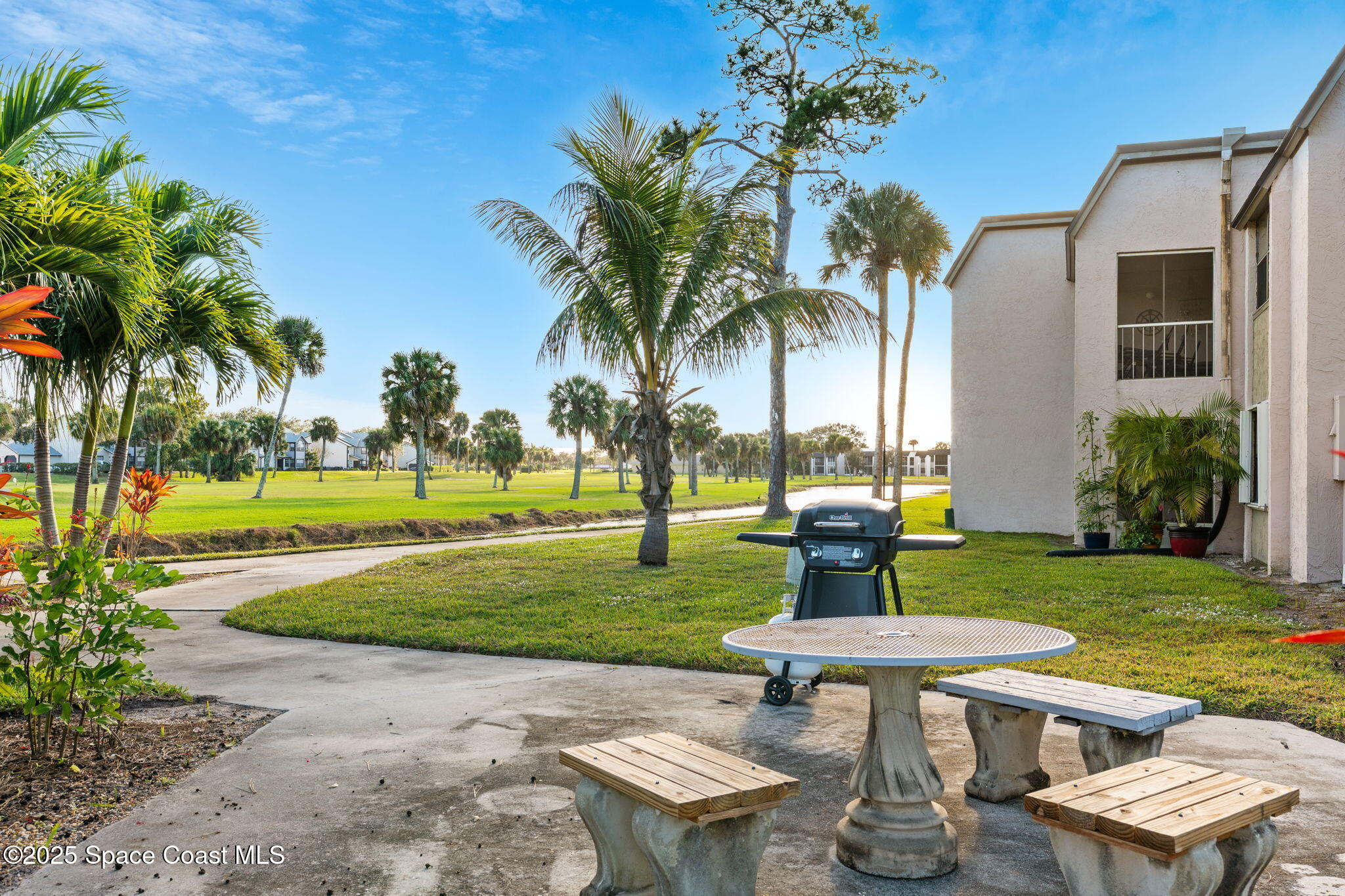 2727 N Wickham Road 202-8