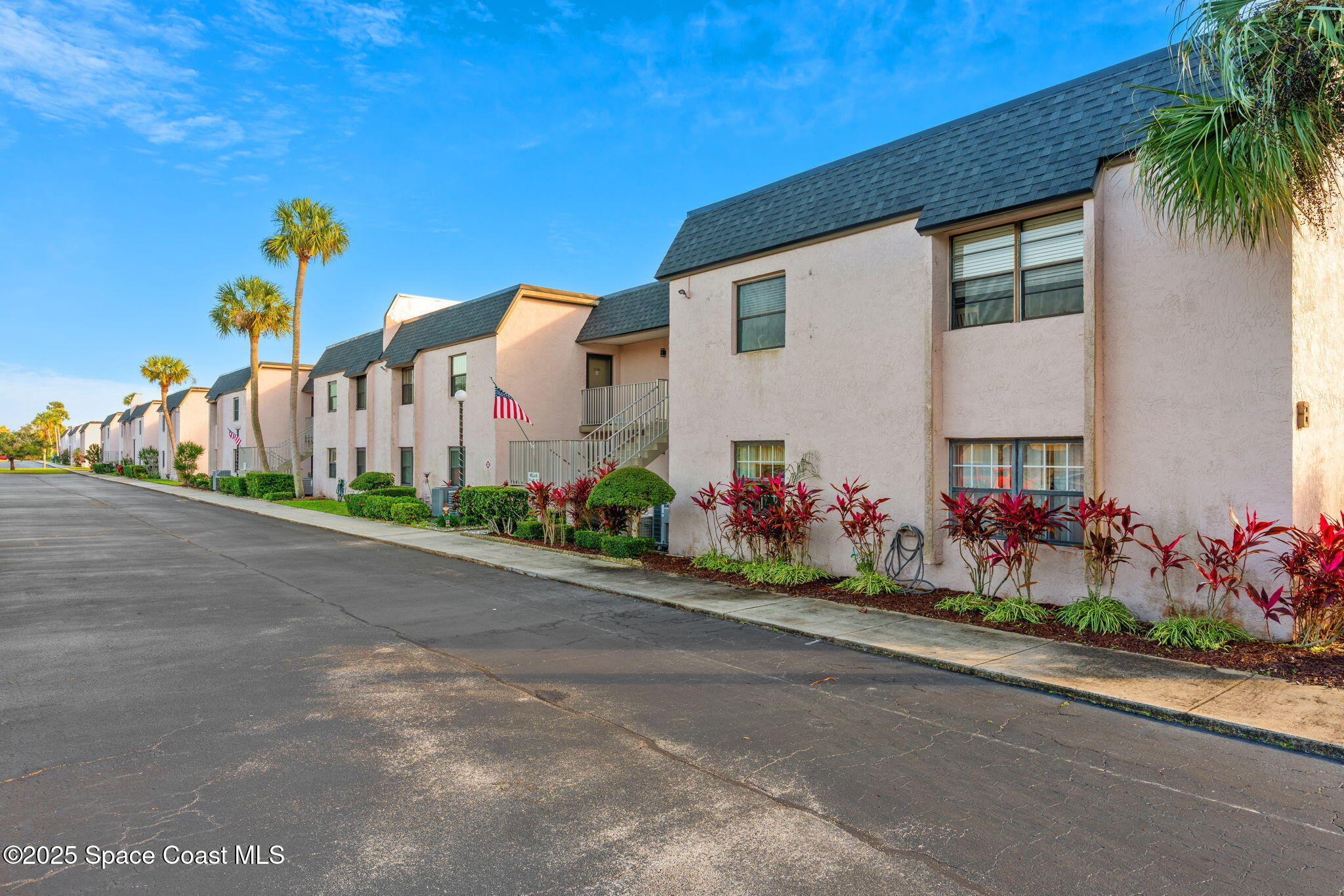 2727 N Wickham Road 202-8