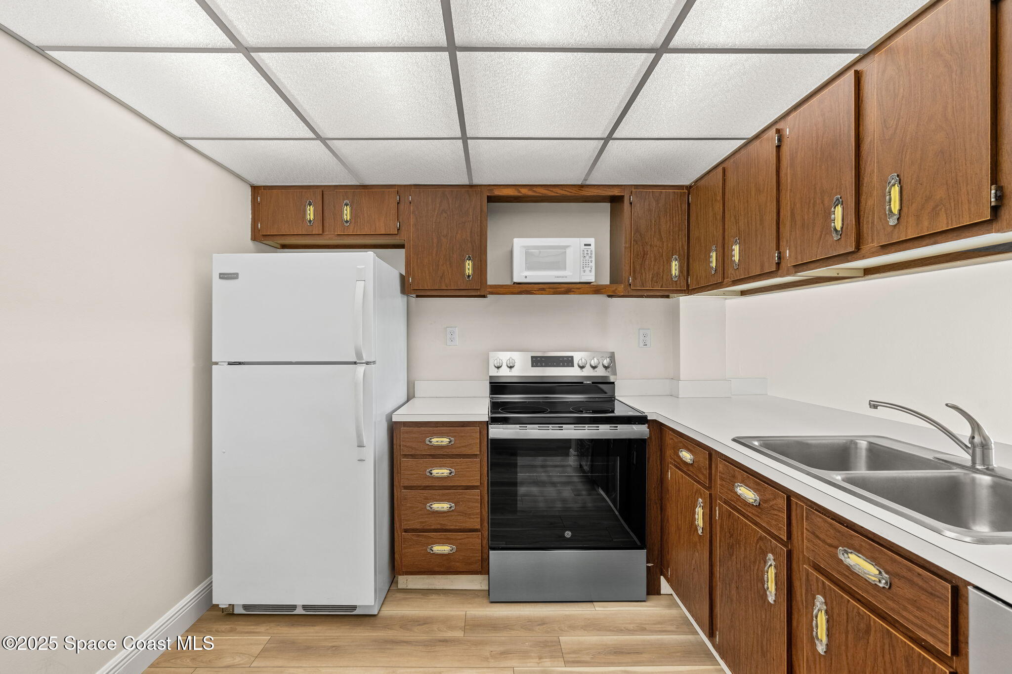 2727 N Wickham Road 202-8