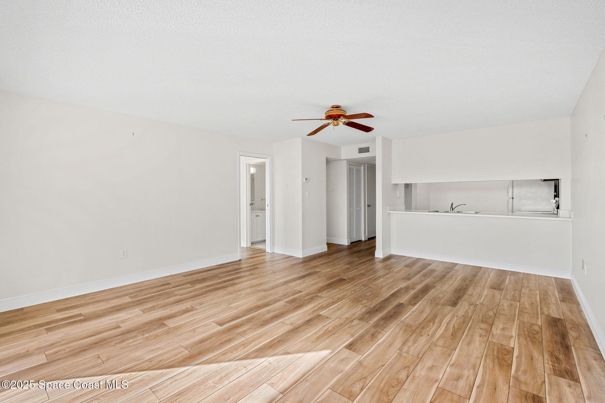 2727 N Wickham Road 202-8