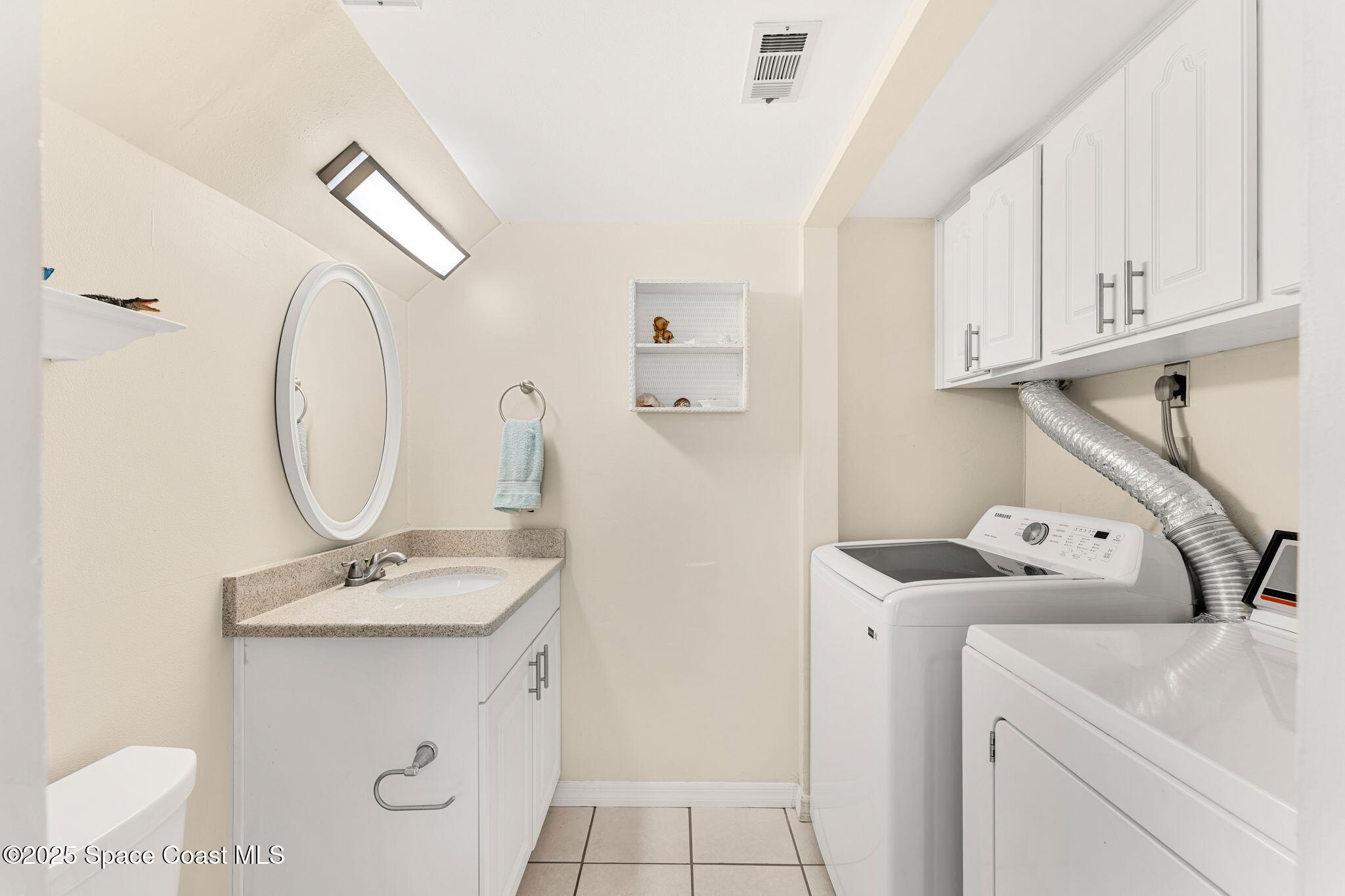 233 Seaport Boulevard T76