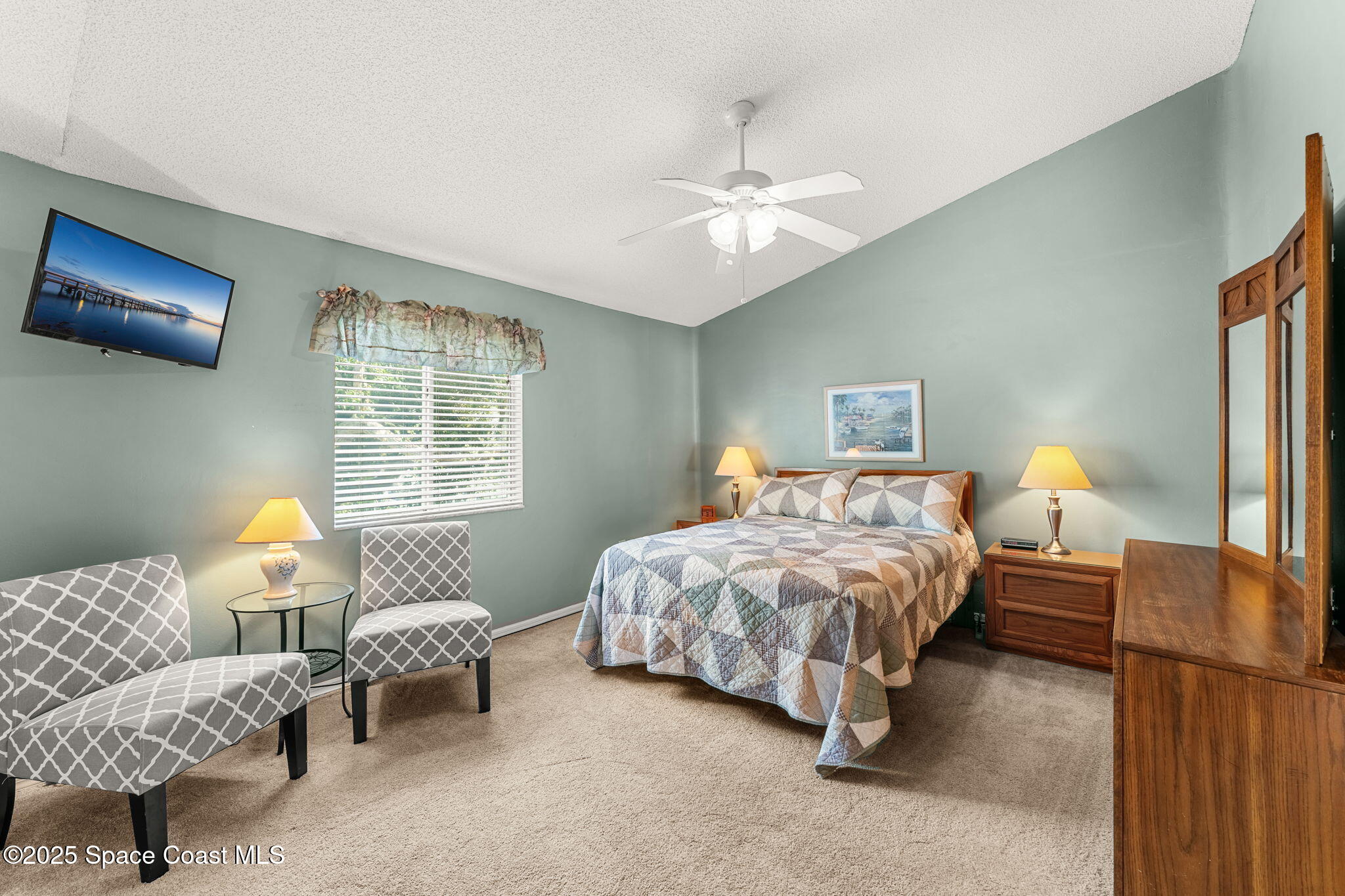 233 Seaport Boulevard T76