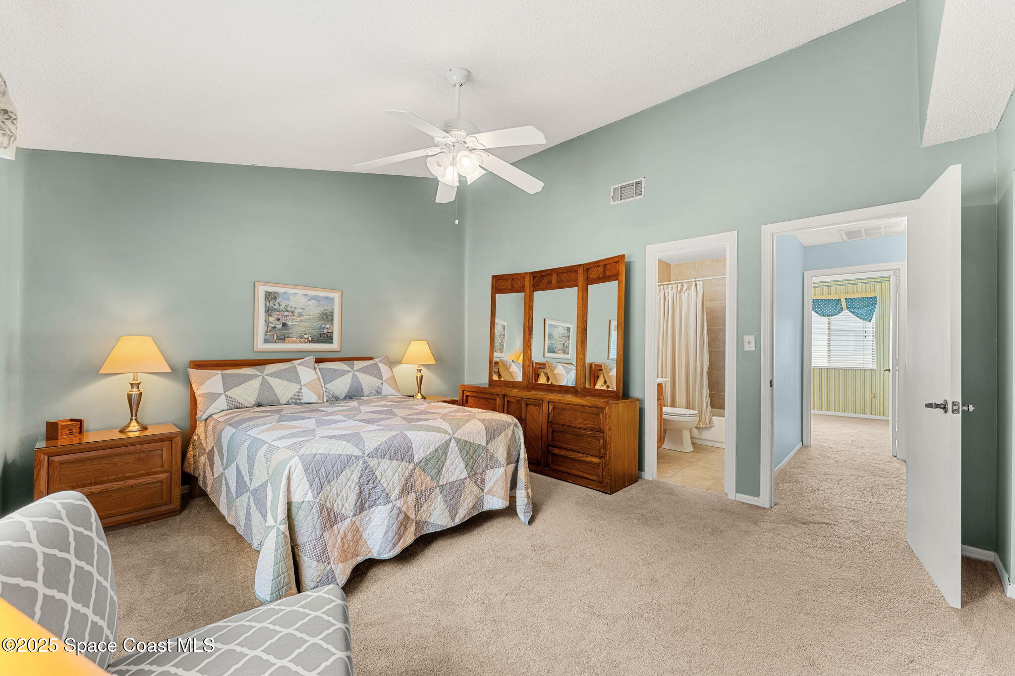 233 Seaport Boulevard T76