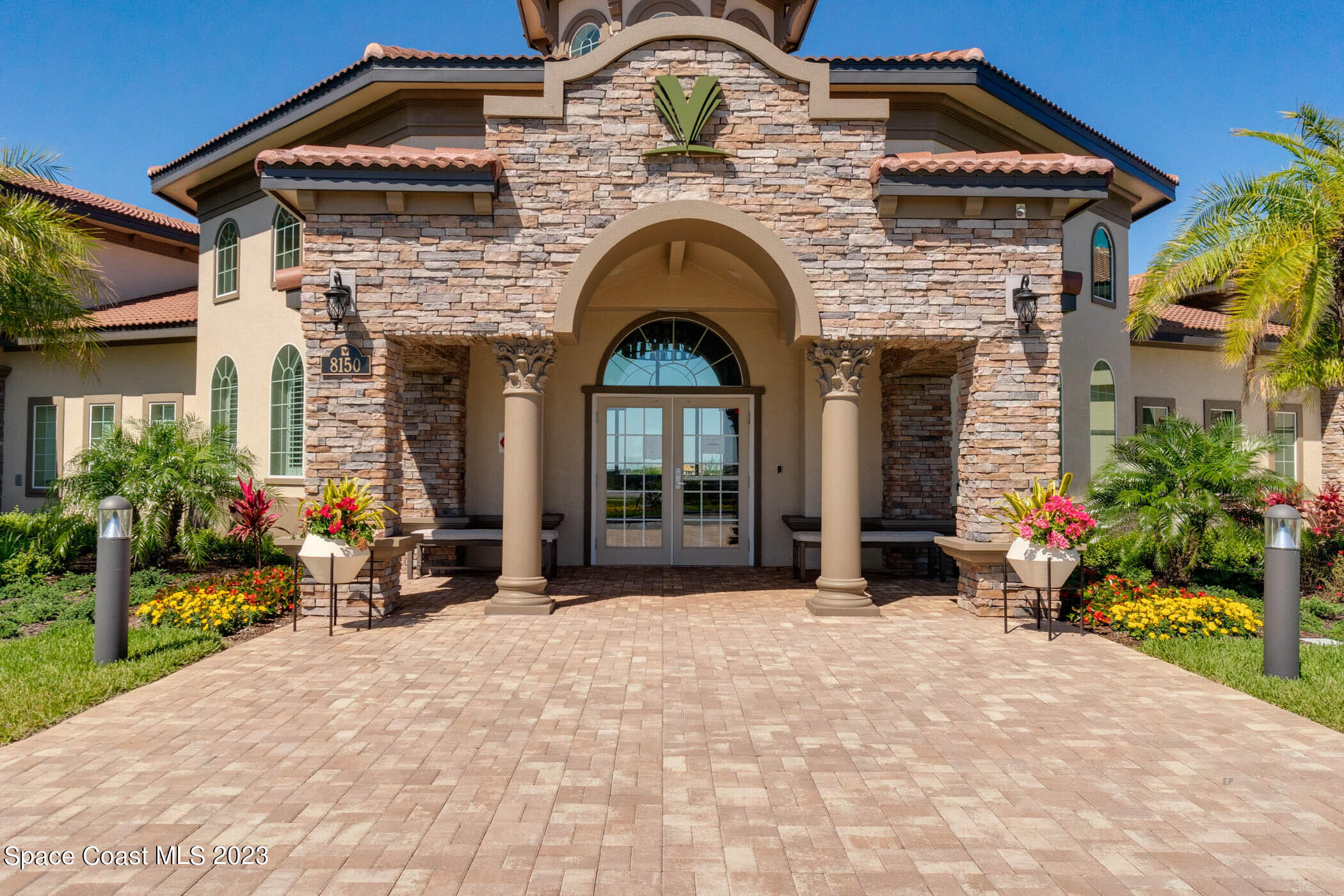 7644 Loren Cove Drive