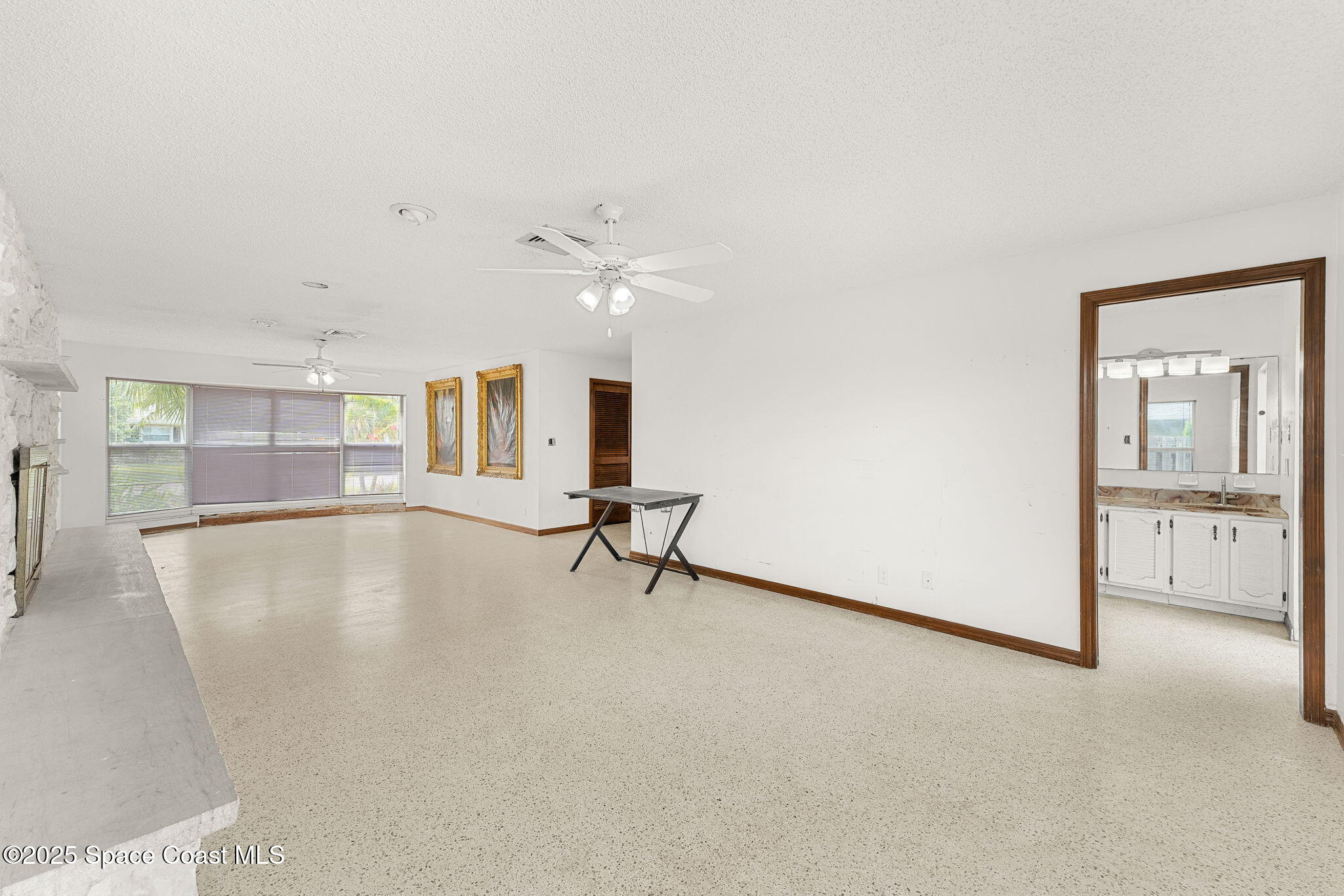 433 Saint Lucia Court