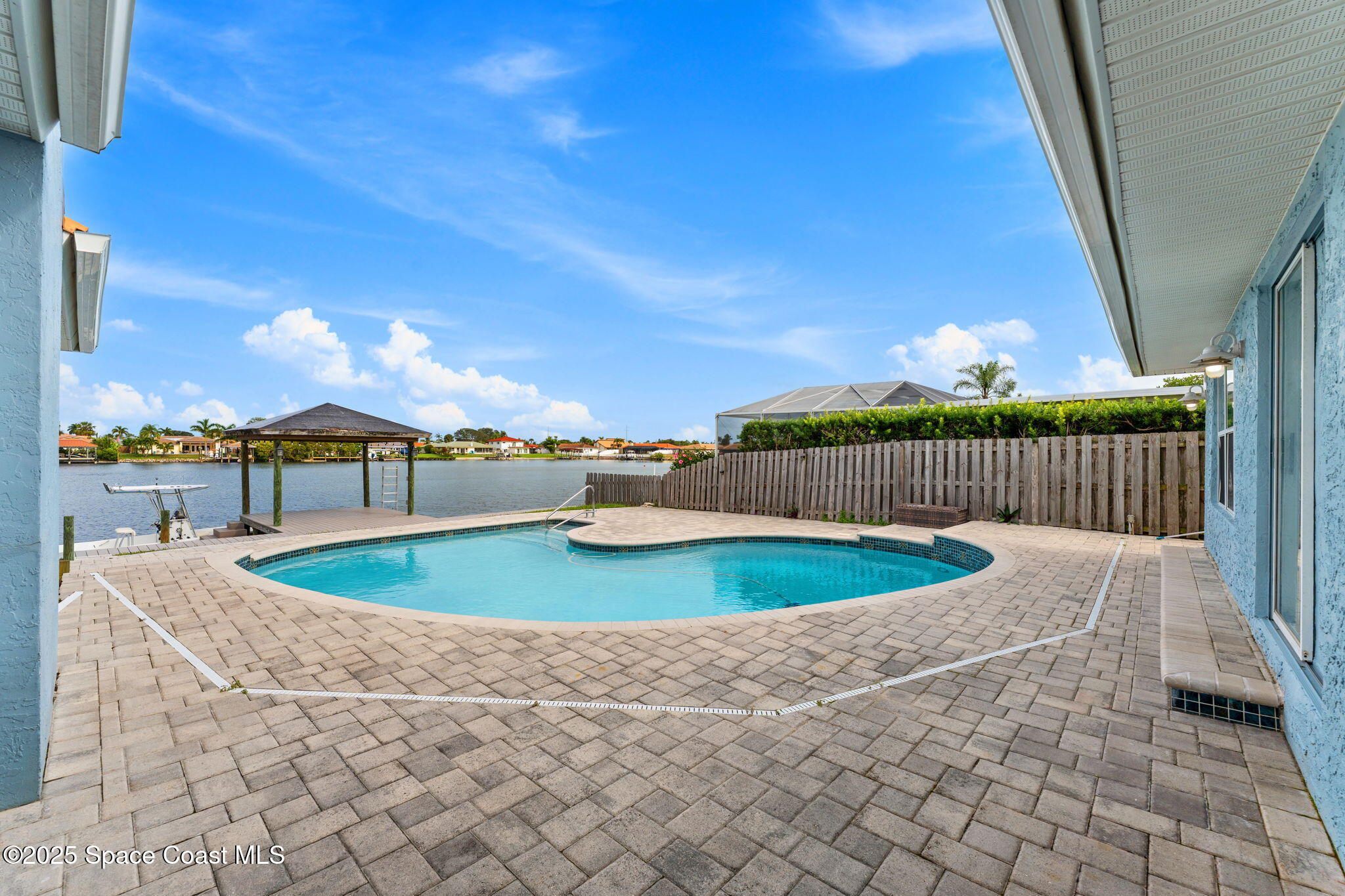 433 Saint Lucia Court