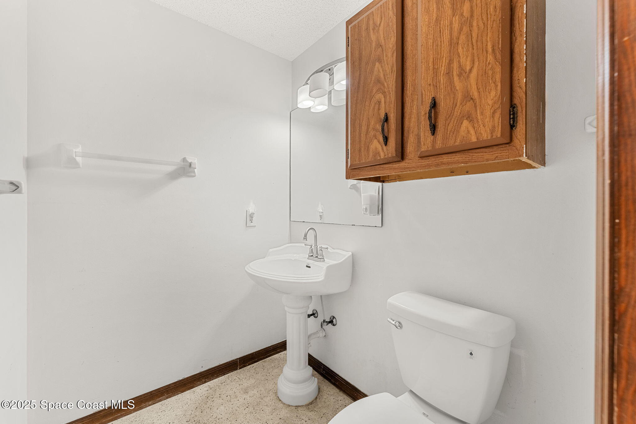 433 Saint Lucia Court