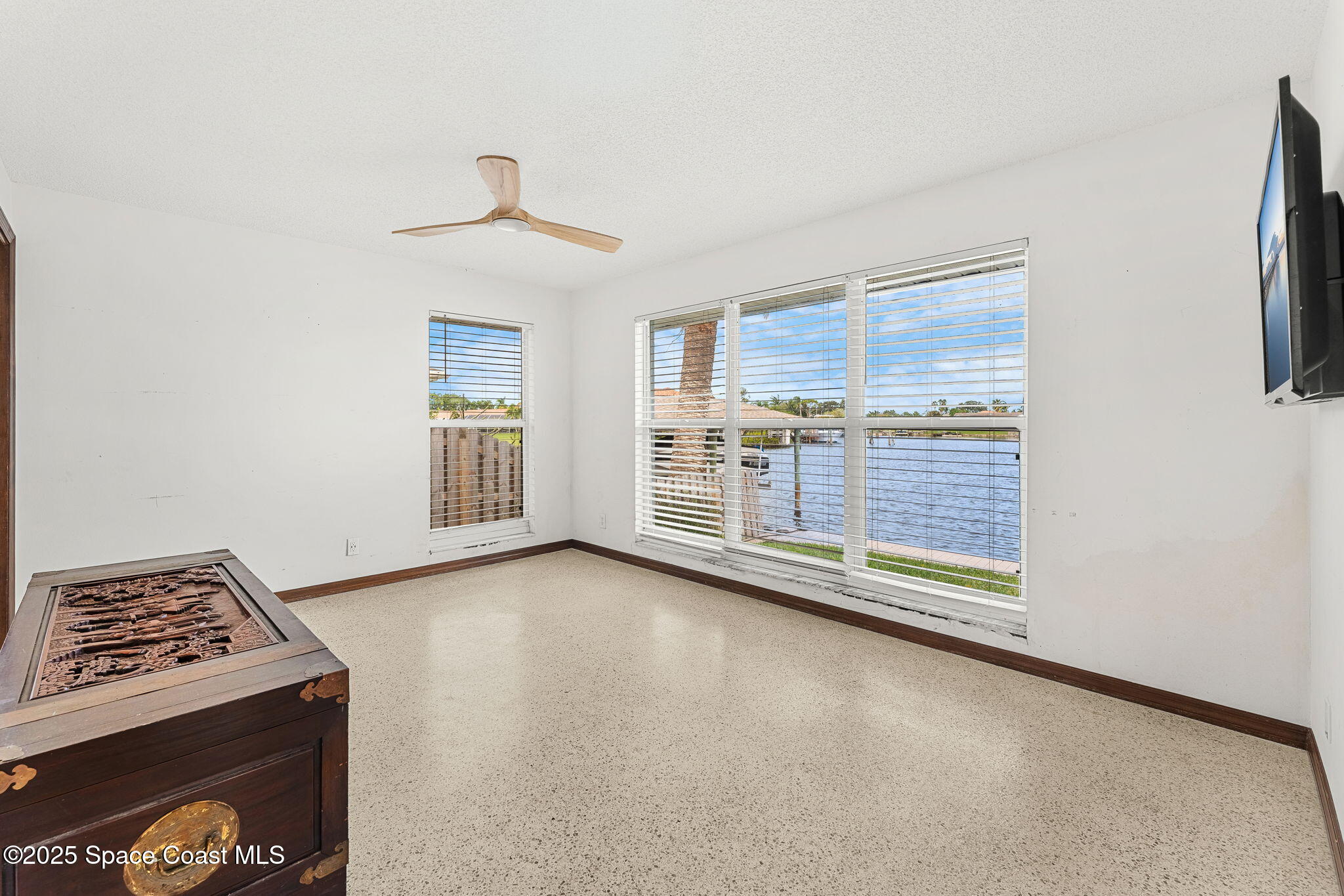 433 Saint Lucia Court