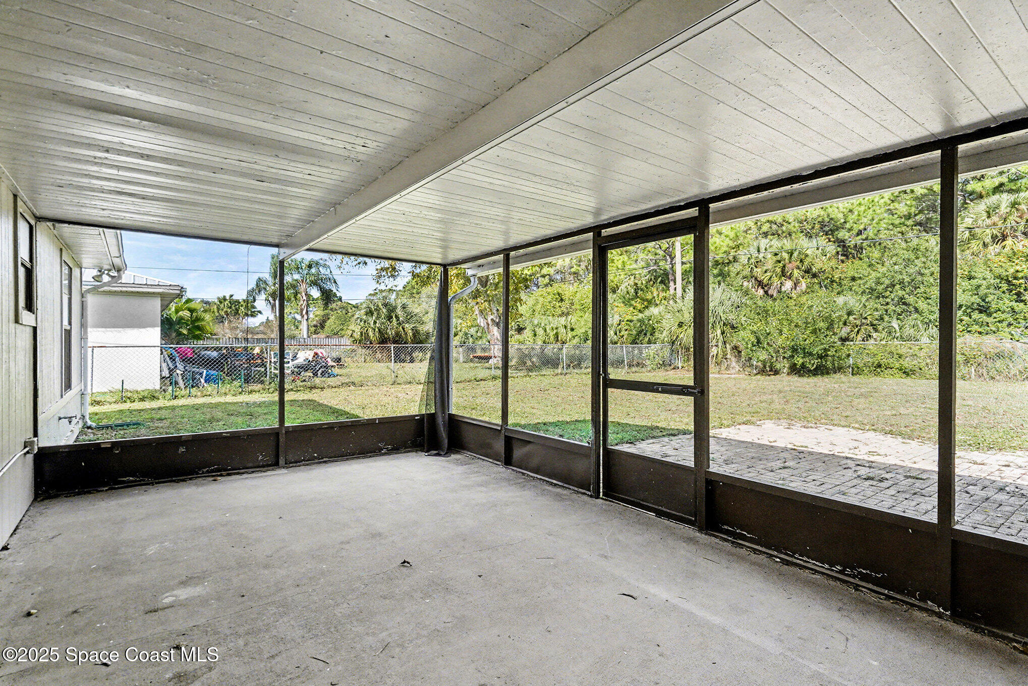 1337 Pakenham Street NW