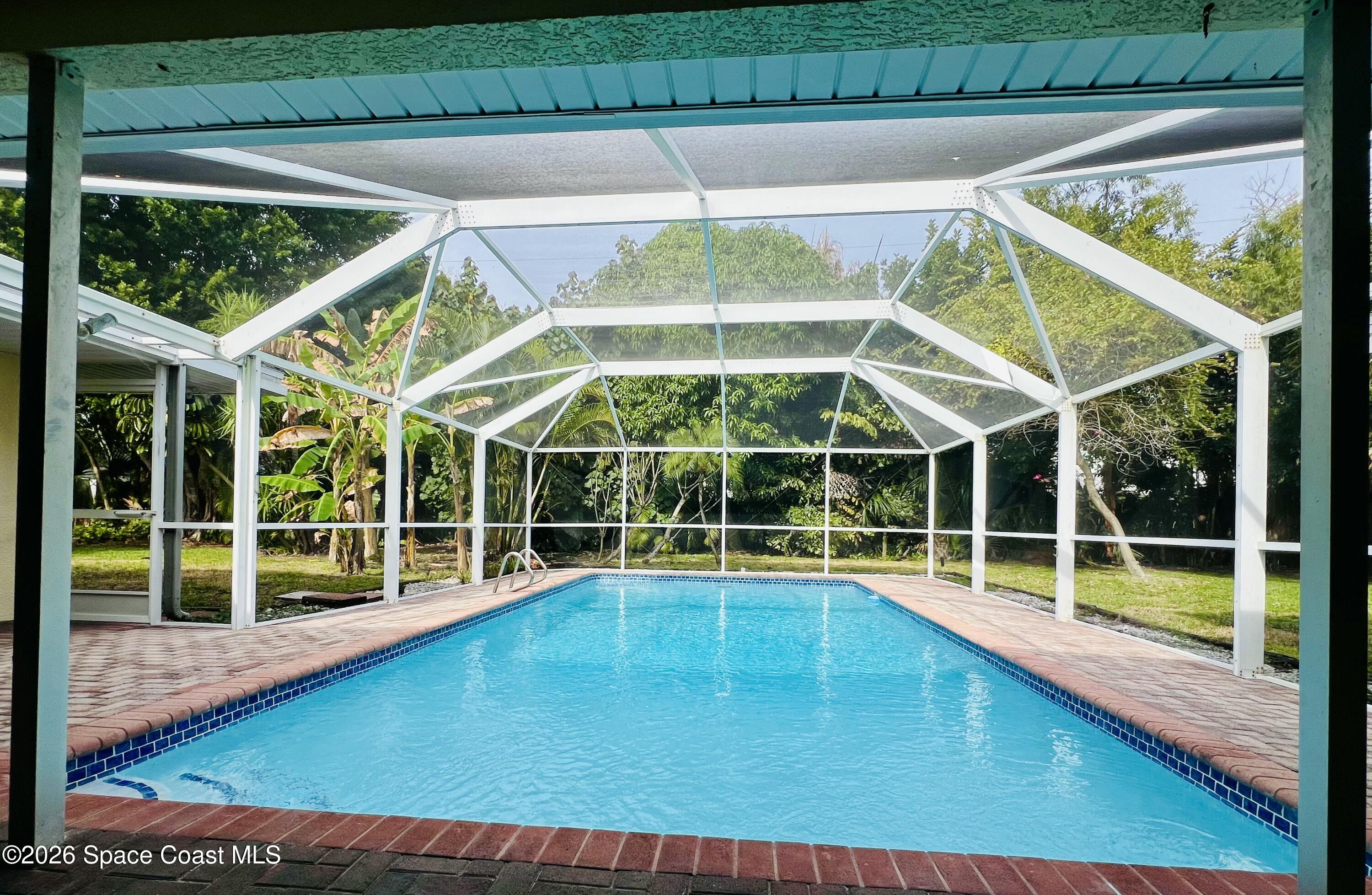 618 Hibiscus Trail W