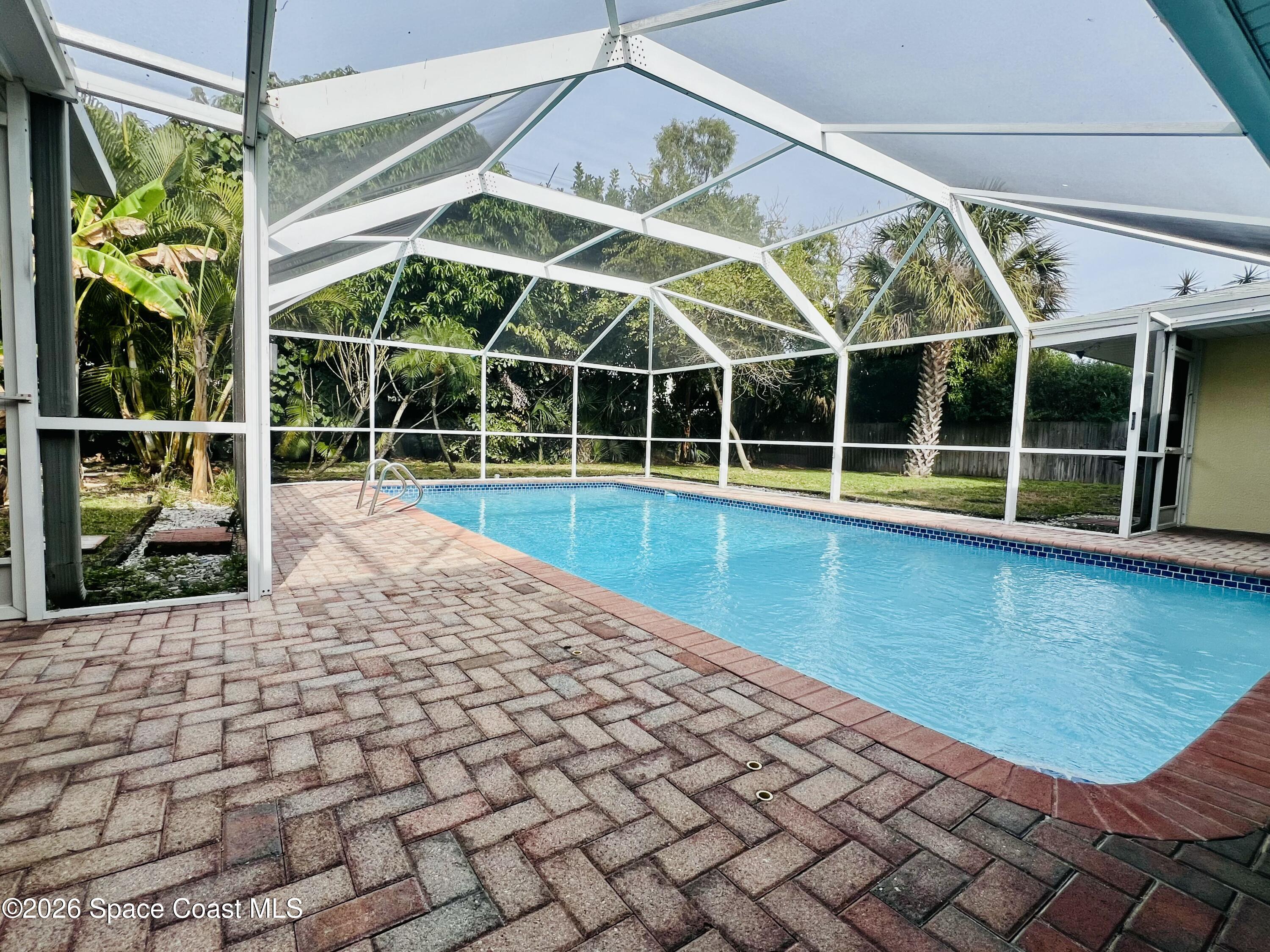 618 Hibiscus Trail W