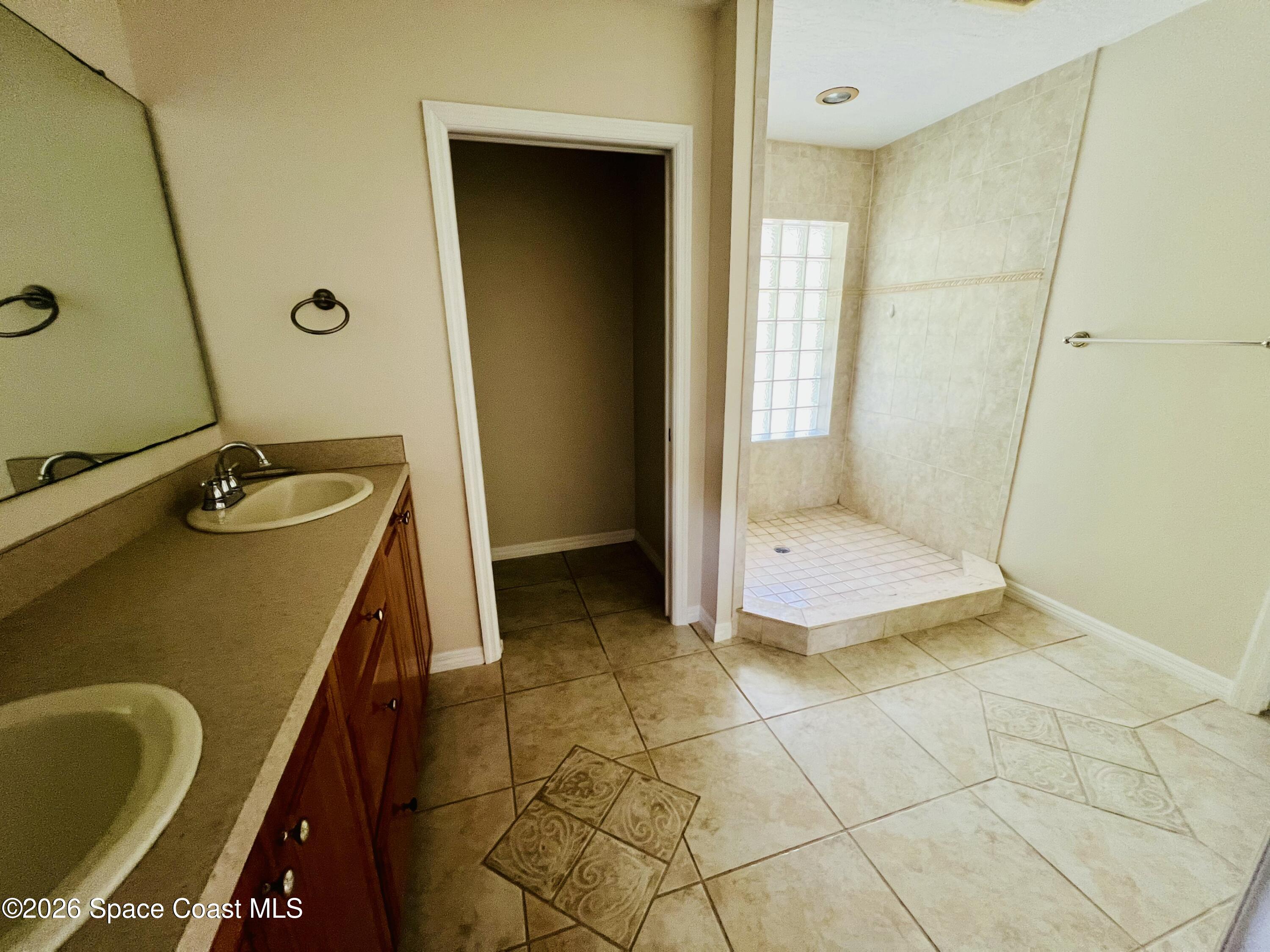 618 Hibiscus Trail W