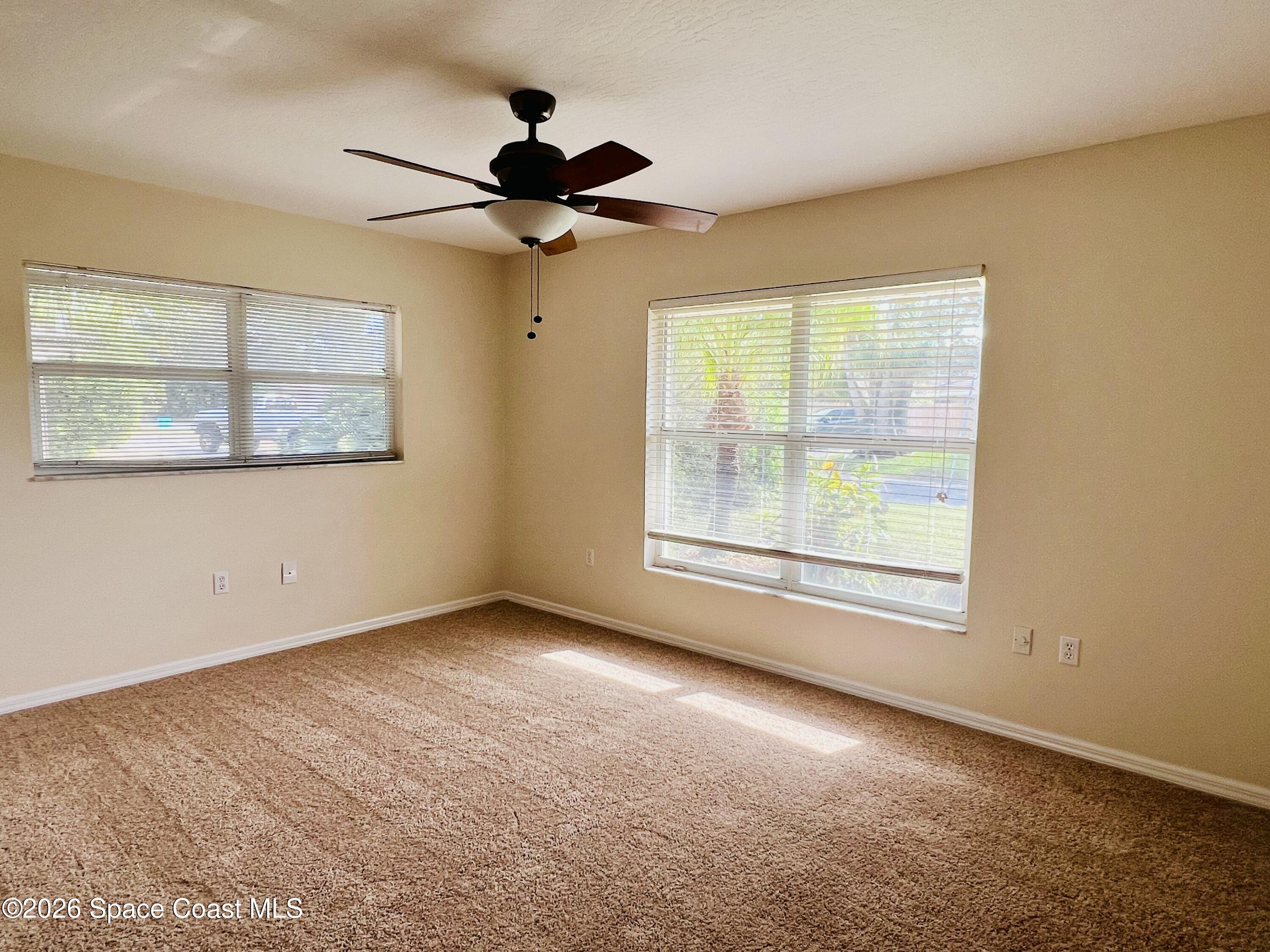 618 Hibiscus Trail W