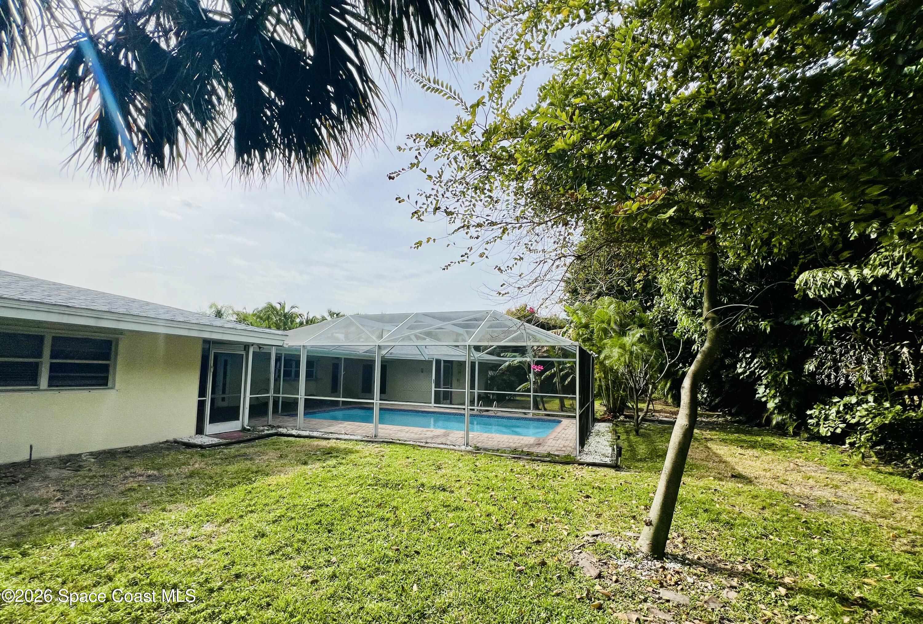 618 Hibiscus Trail W