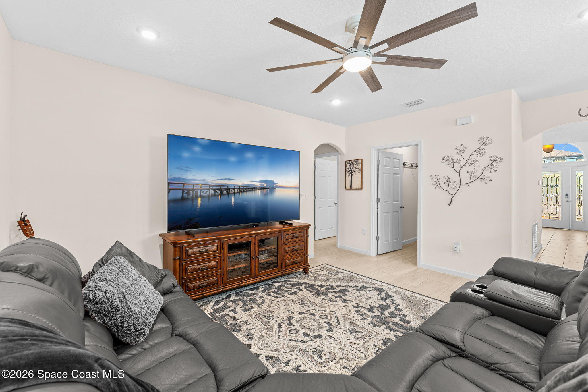 4049 Alligator Flag Circle