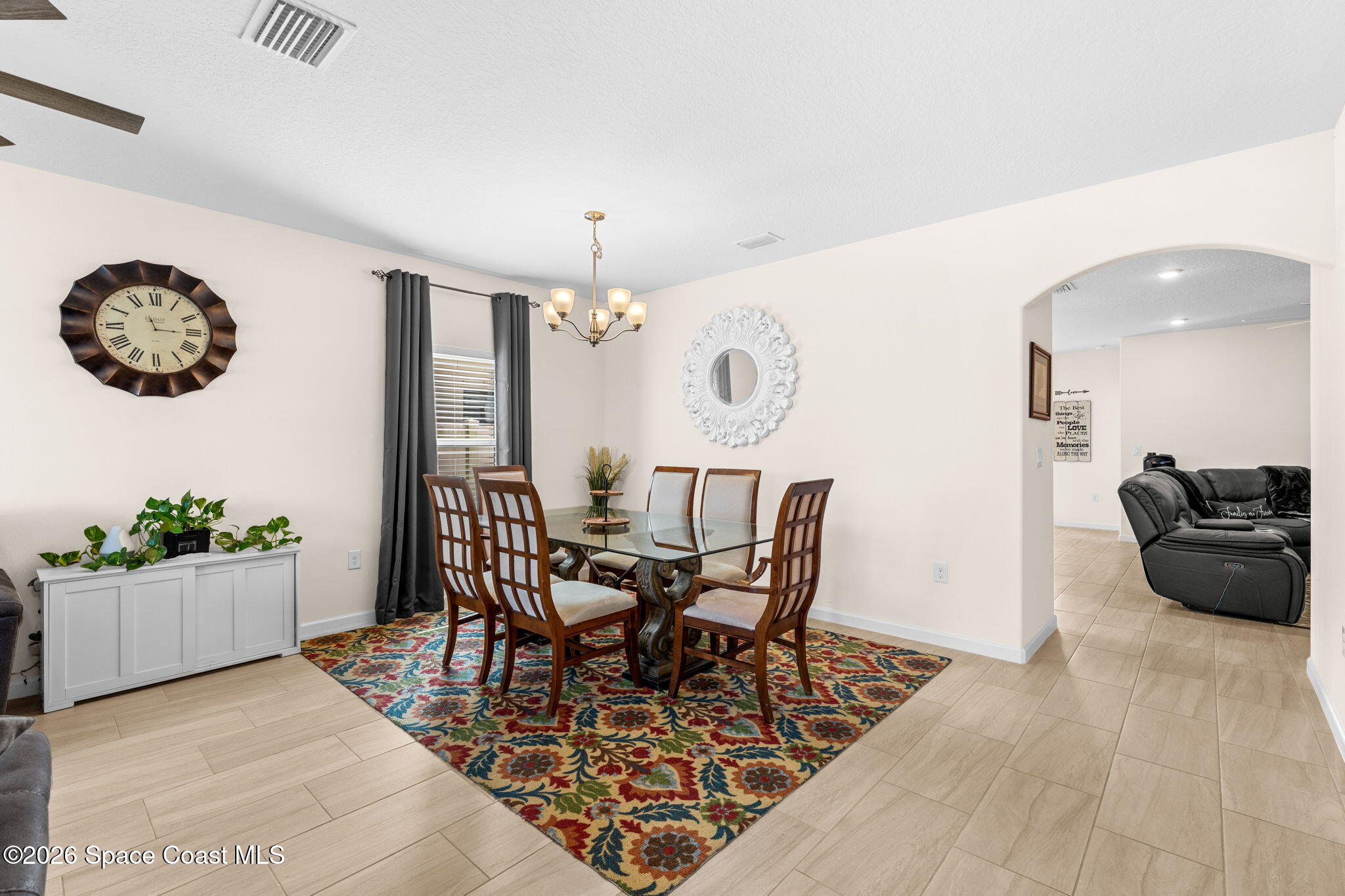 4049 Alligator Flag Circle