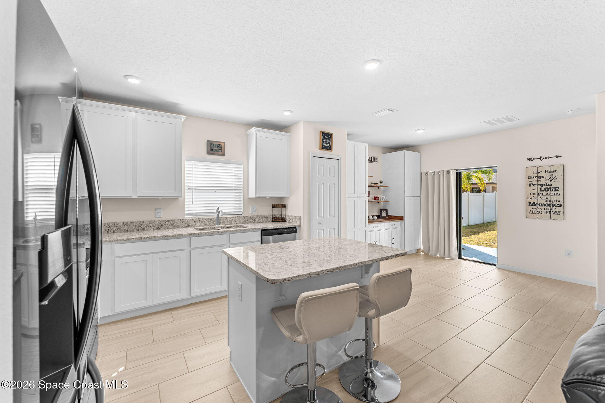 4049 Alligator Flag Circle