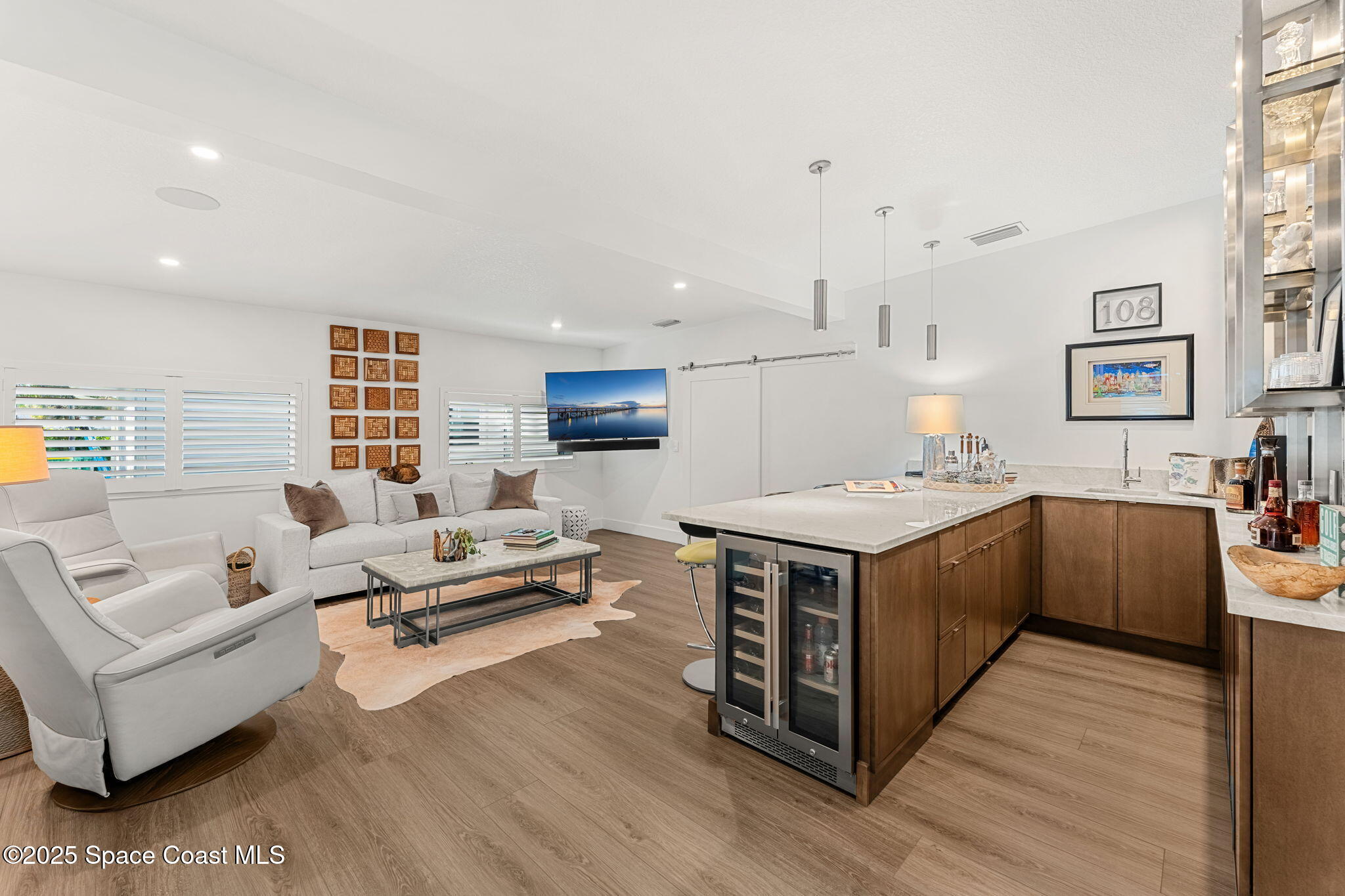 1081 S Atlantic Avenue