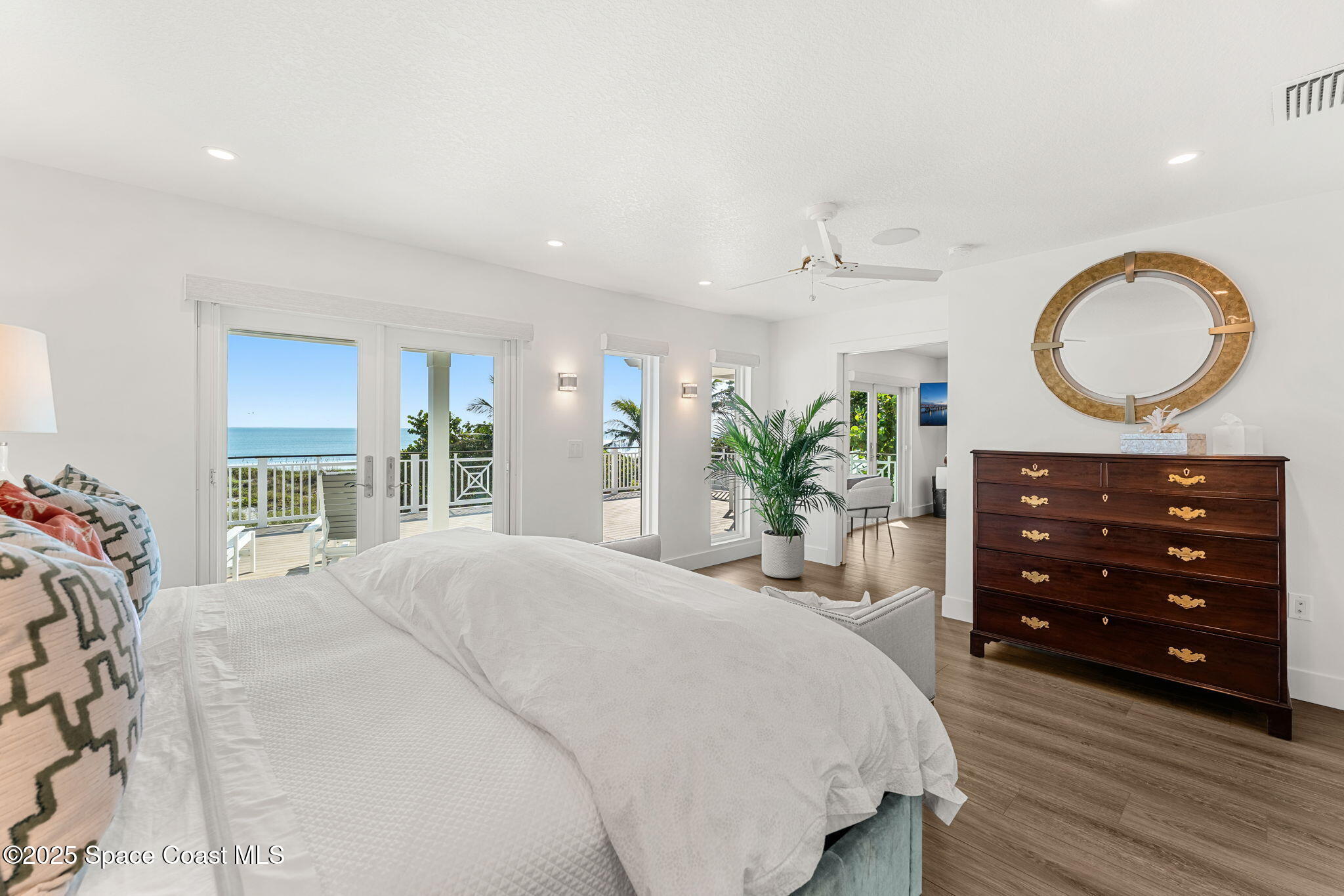 1081 S Atlantic Avenue