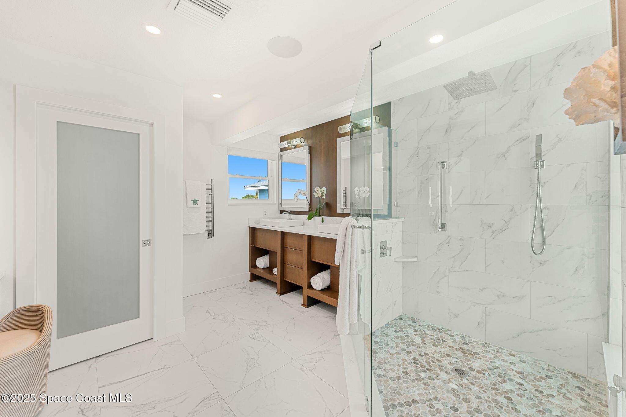 1081 S Atlantic Avenue