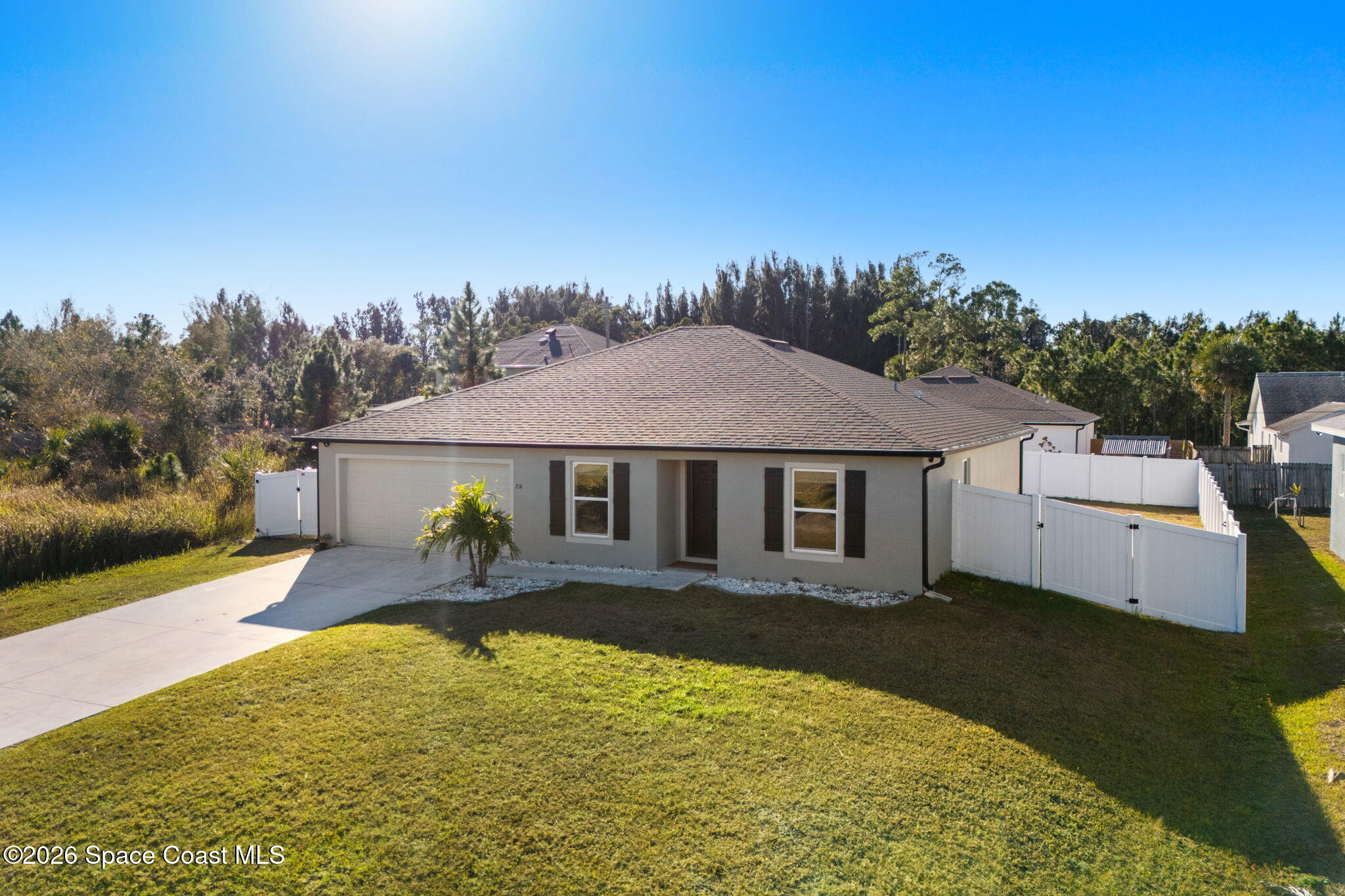 714 Daysland Avenue SW