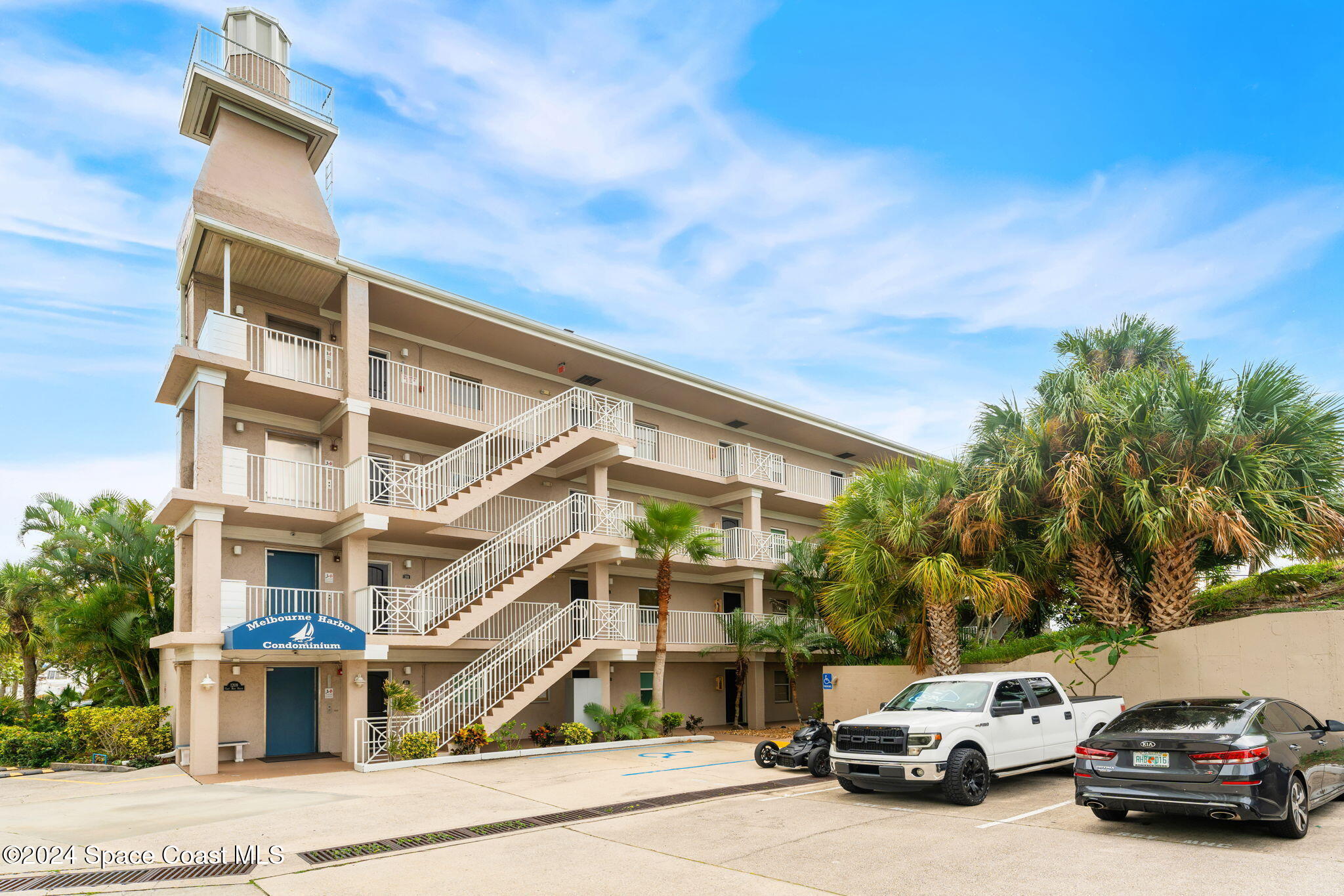 1209 E New Haven Avenue 301