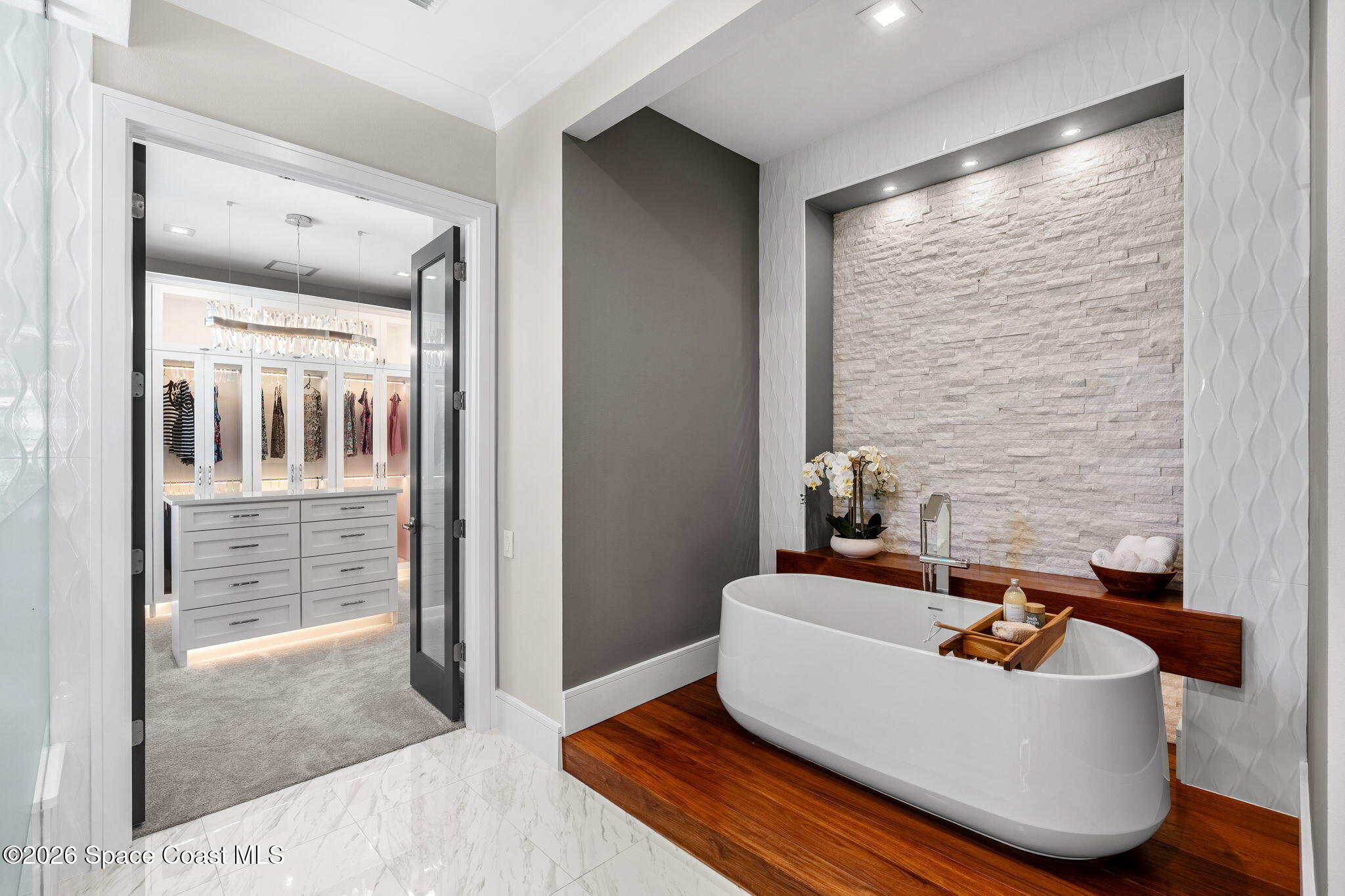 3778 Lake Adelaide Place