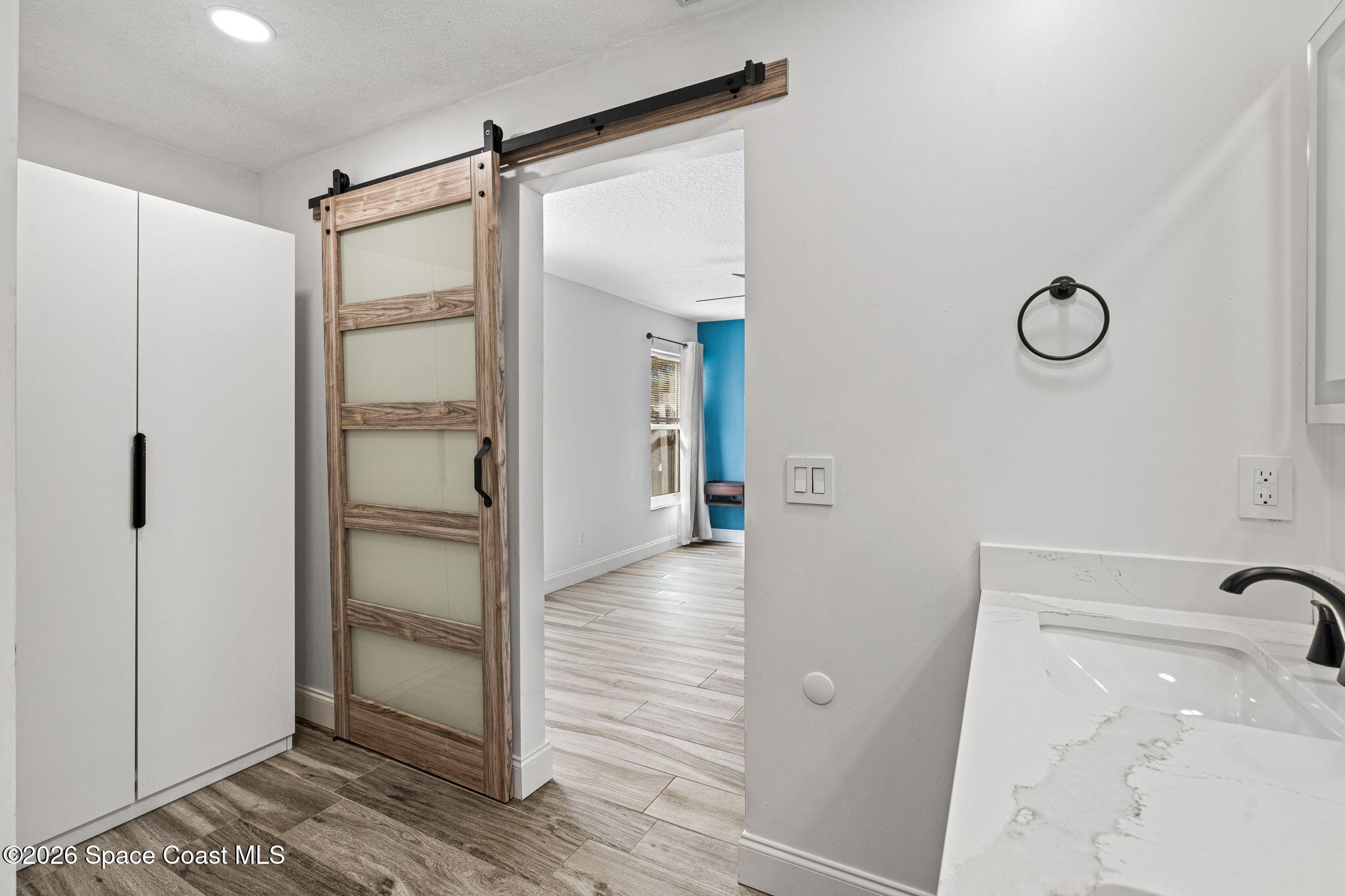 2553 Longwood Boulevard