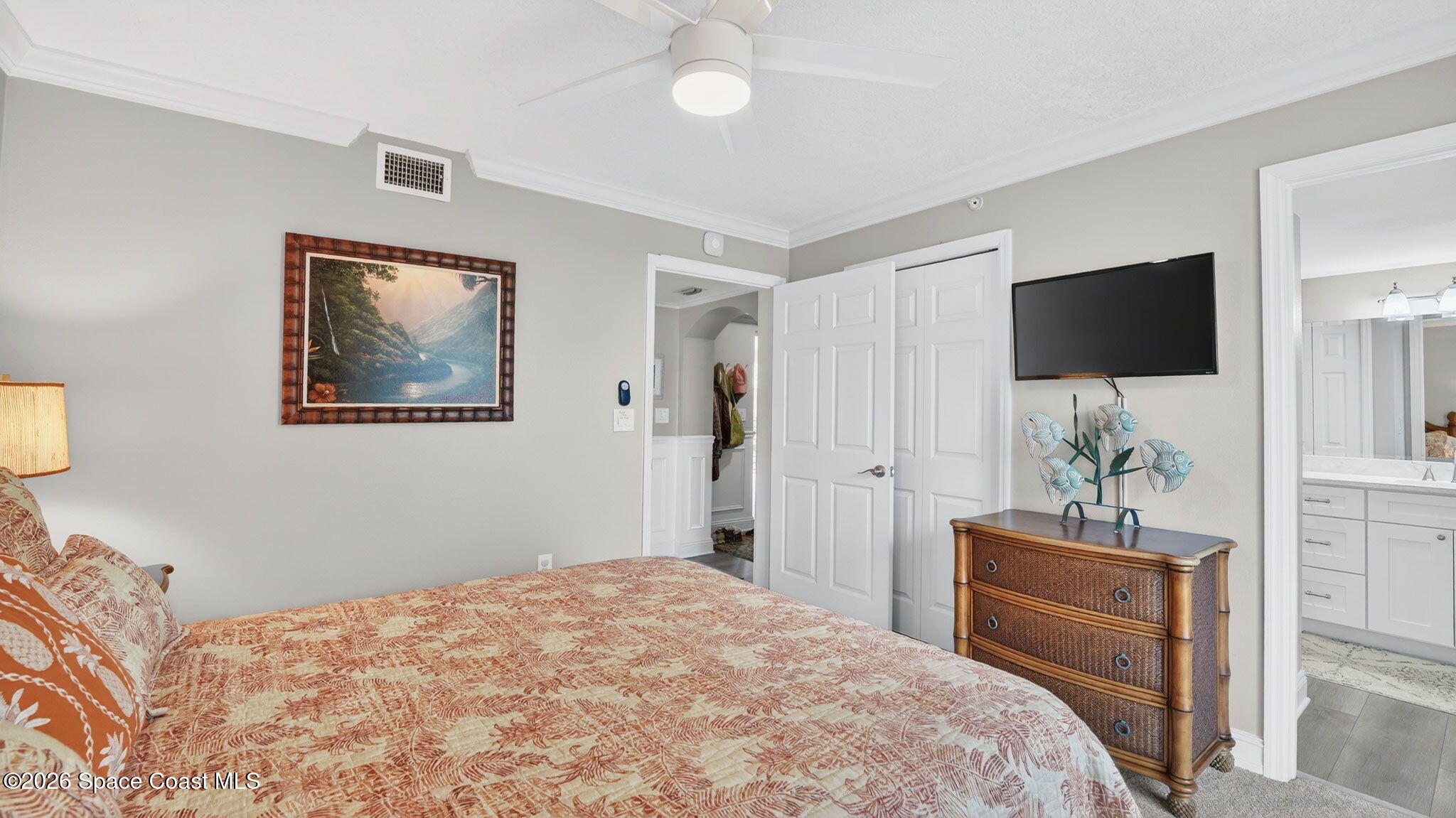 8472 Ridgewood Avenue 304