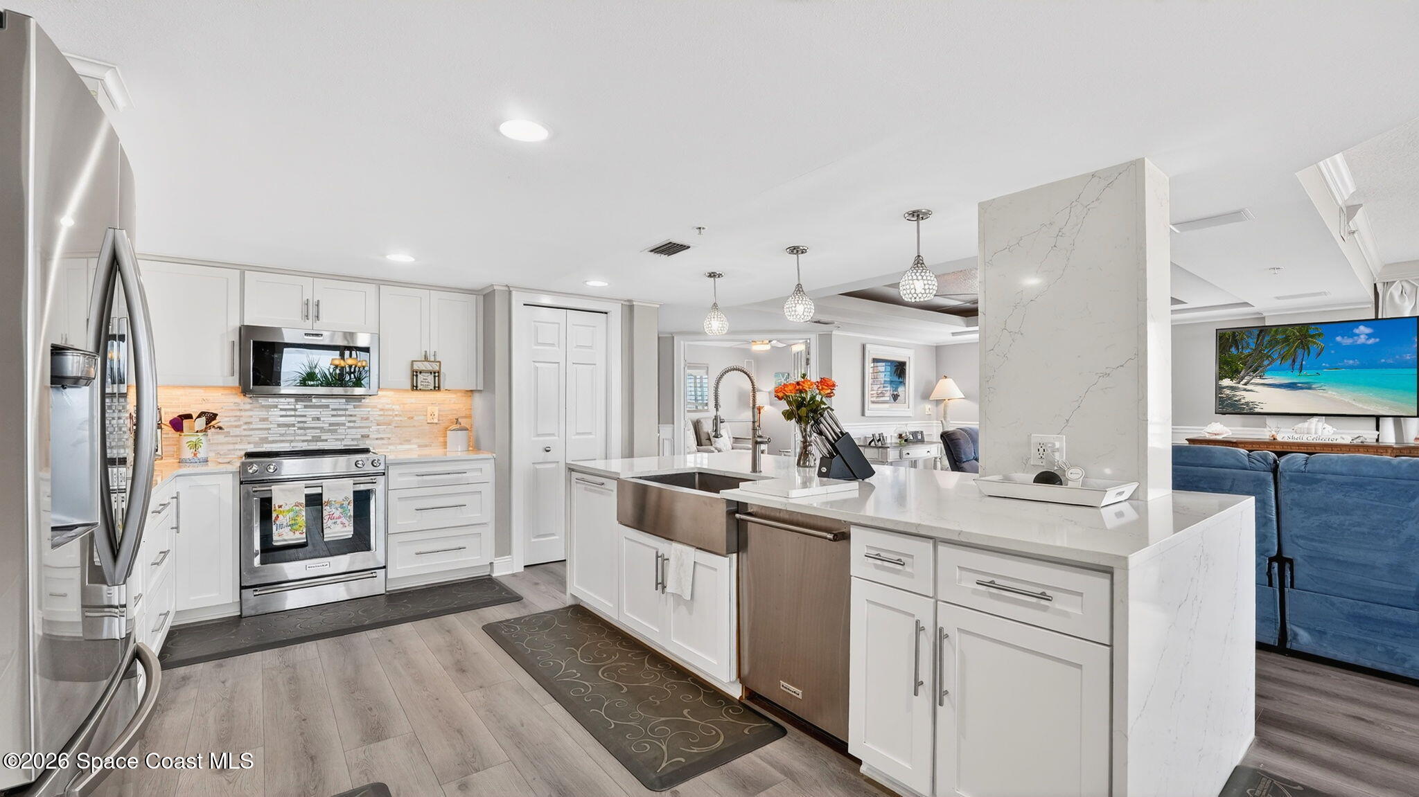 8472 Ridgewood Avenue 304