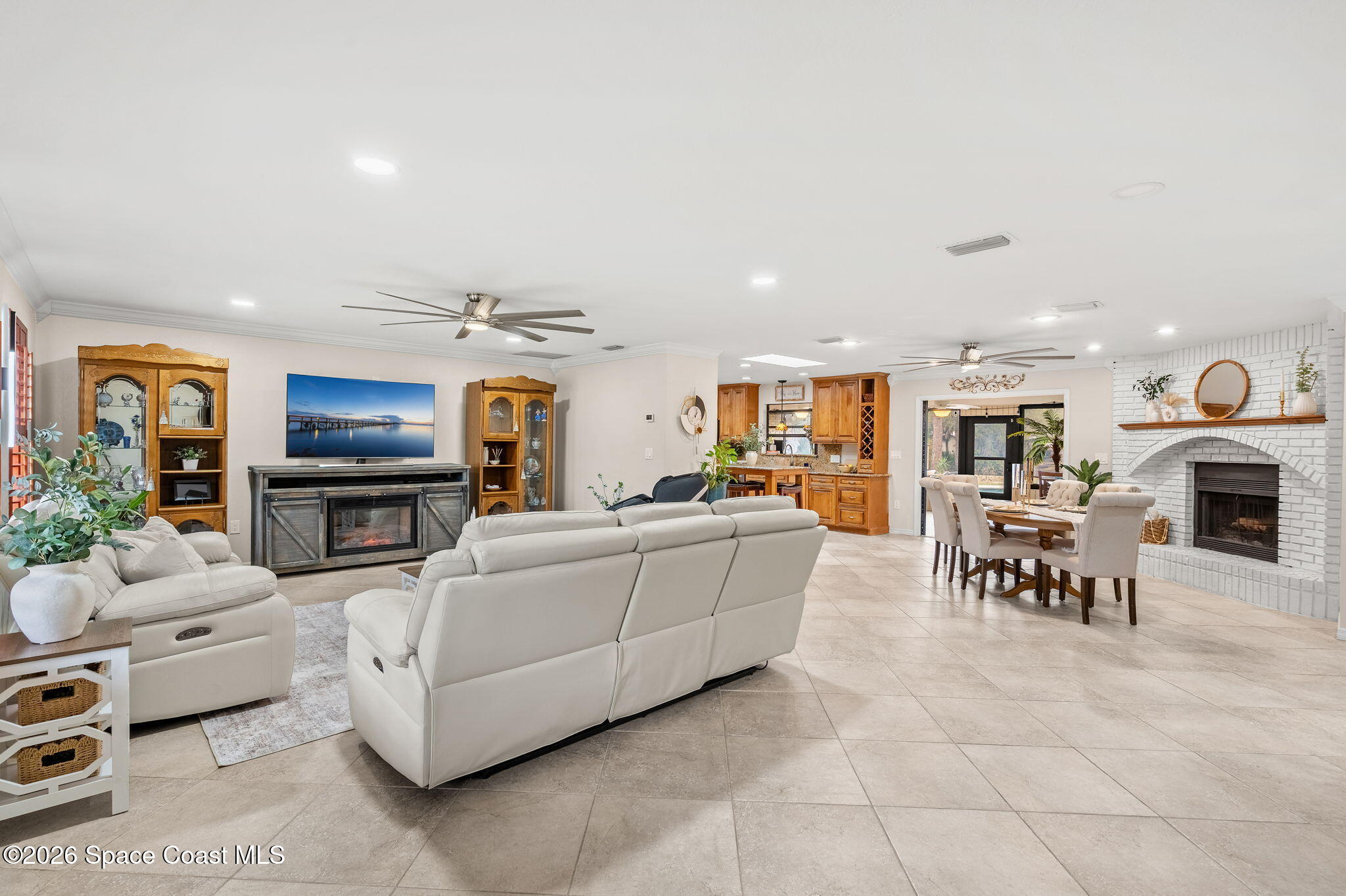 5400 Sand Lake Drive