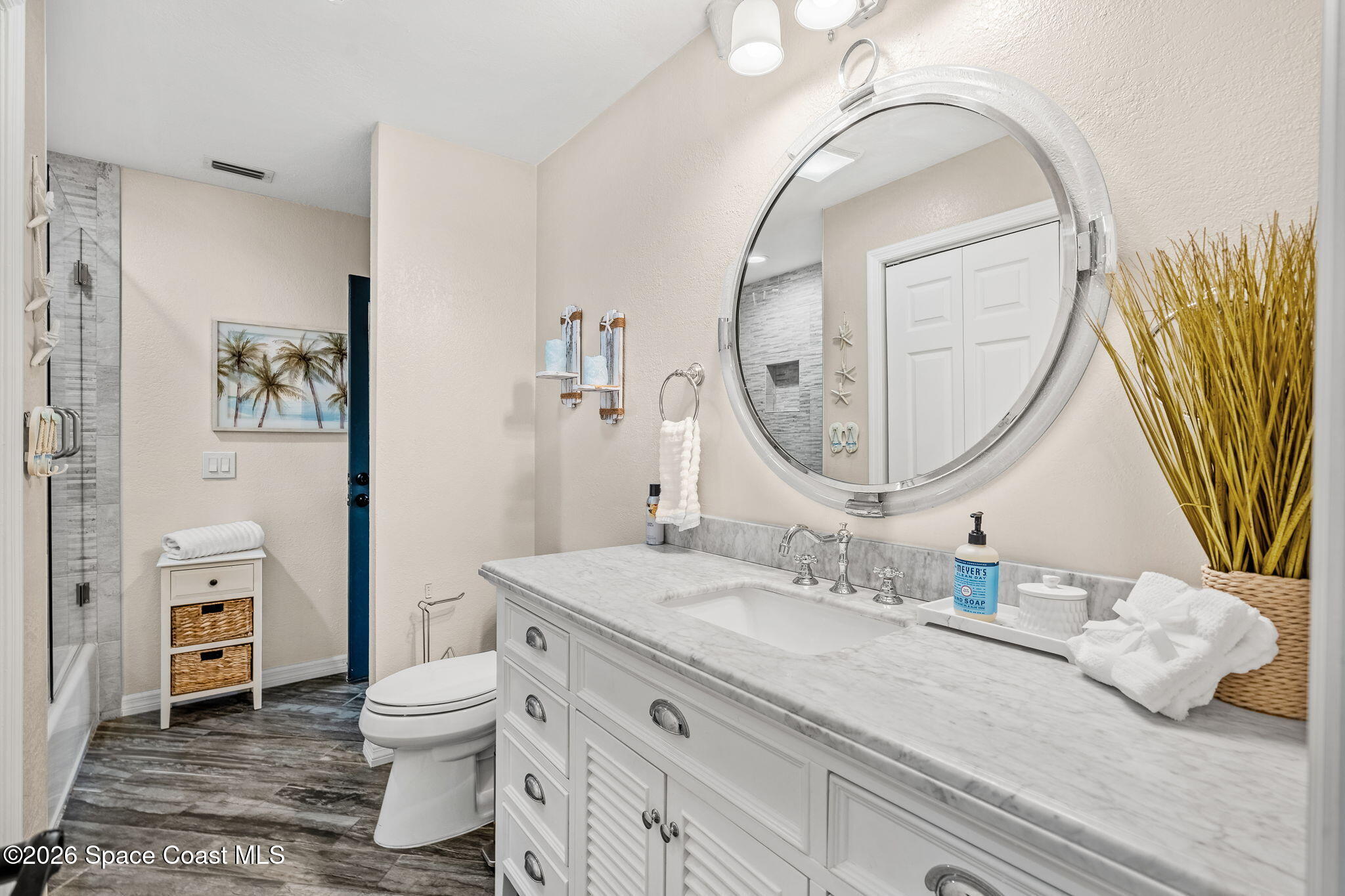 5400 Sand Lake Drive