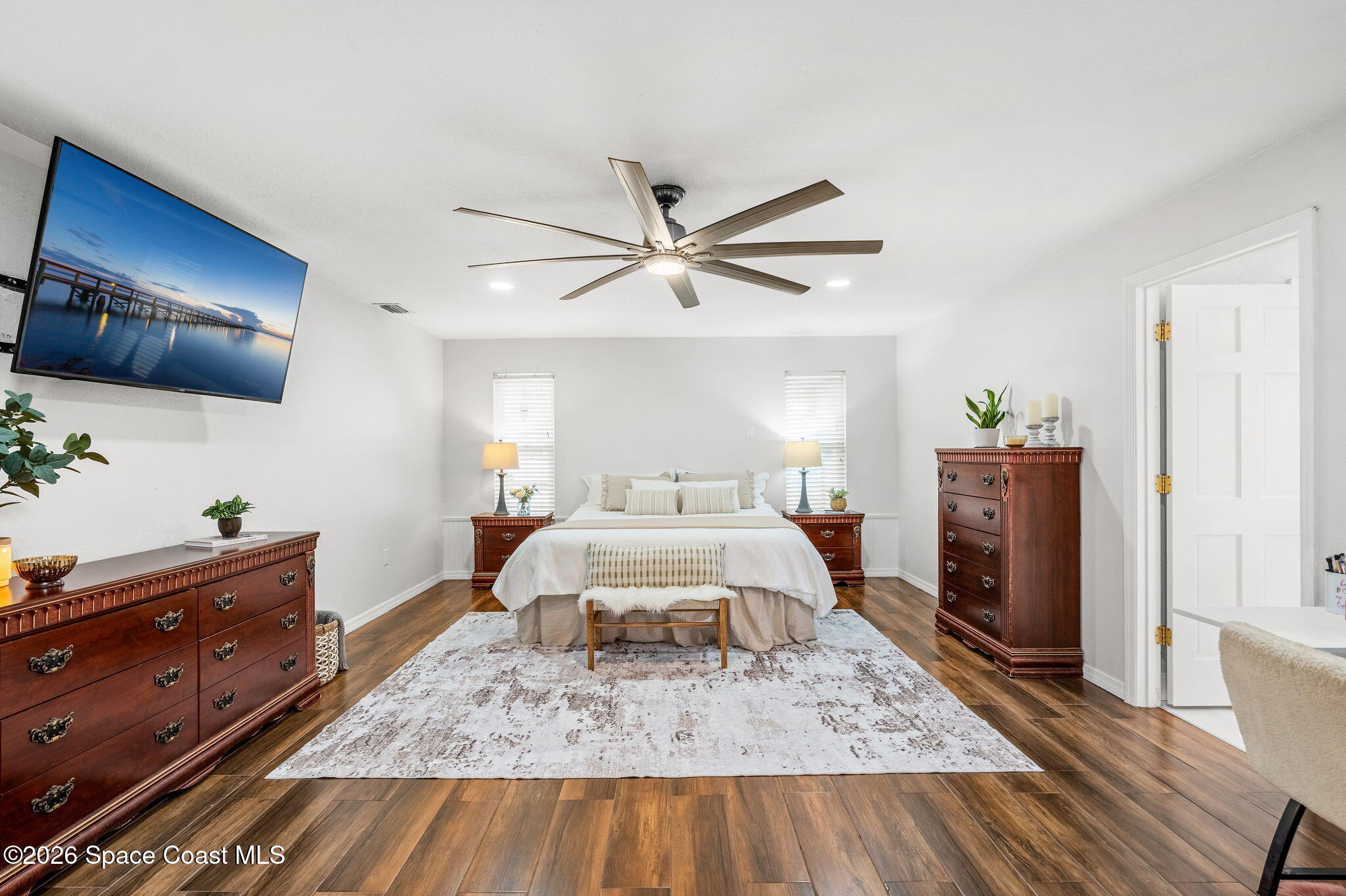 5400 Sand Lake Drive