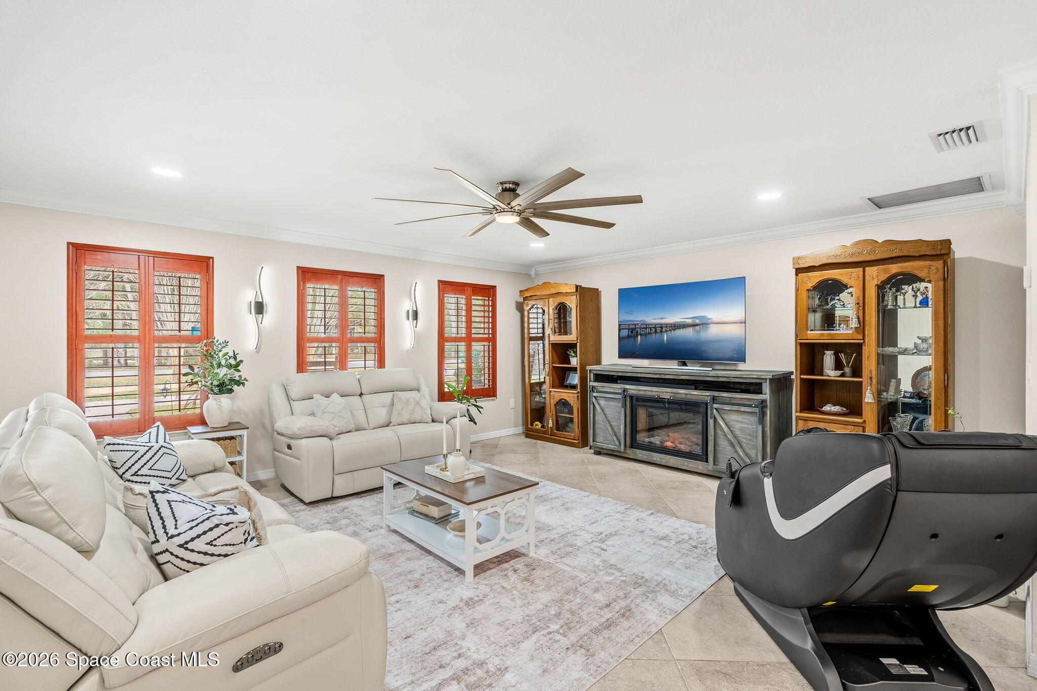 5400 Sand Lake Drive