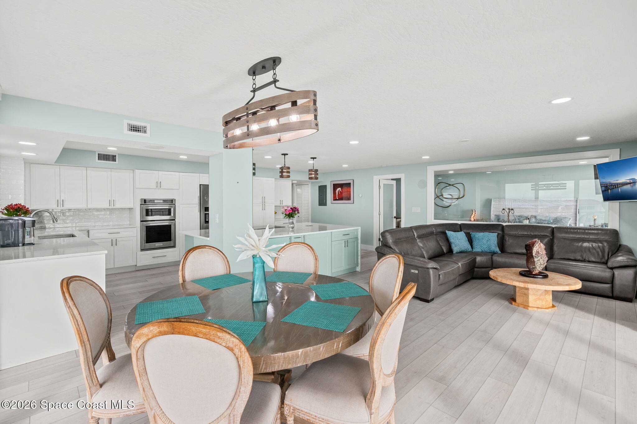 877 N Highway A1a 705