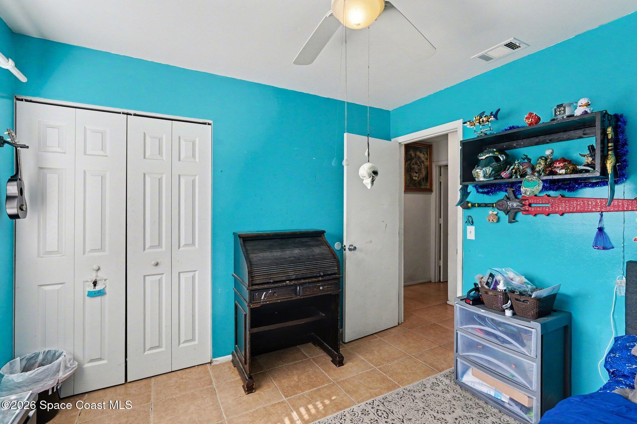 1076 Galty Circle NE