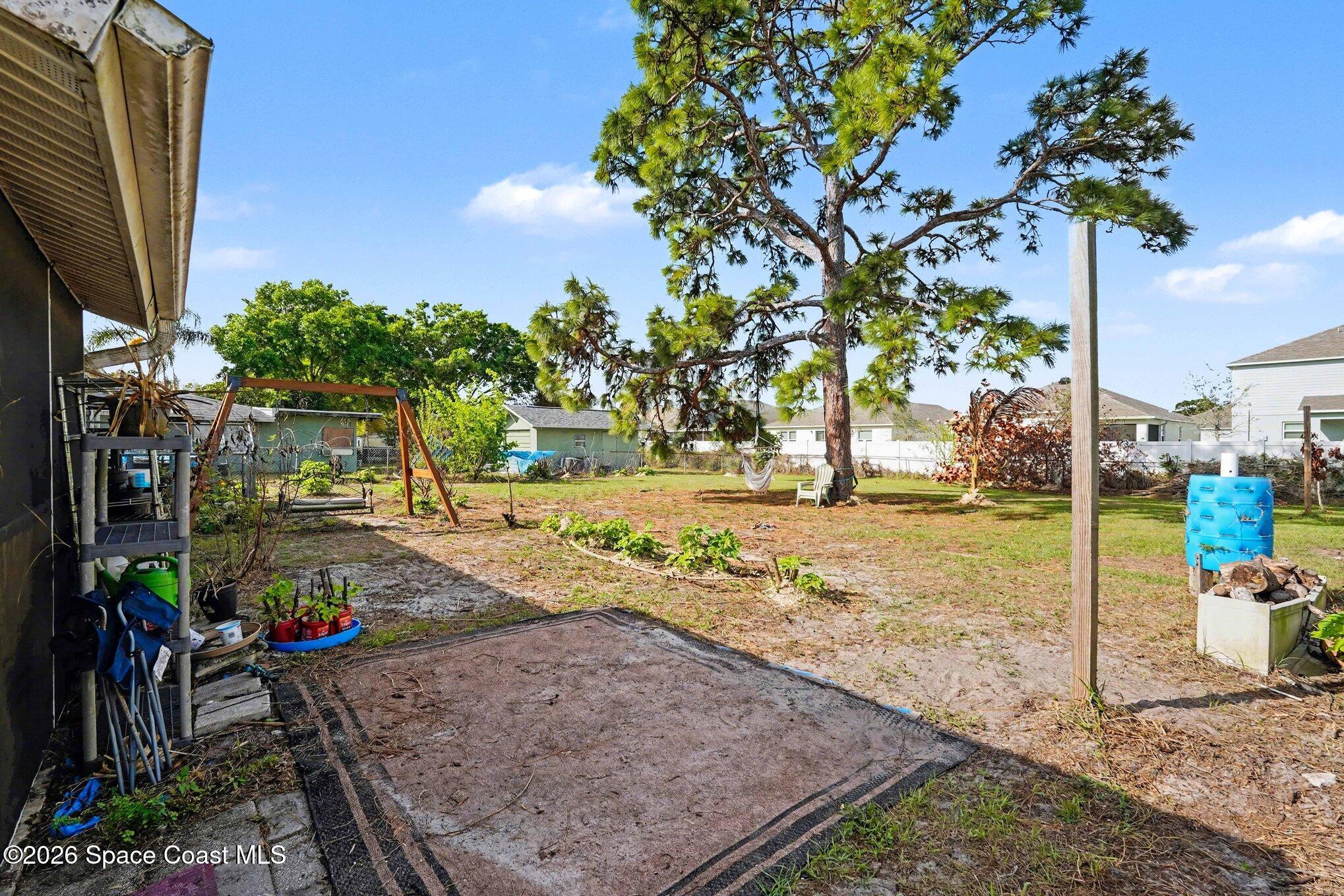 1076 Galty Circle NE