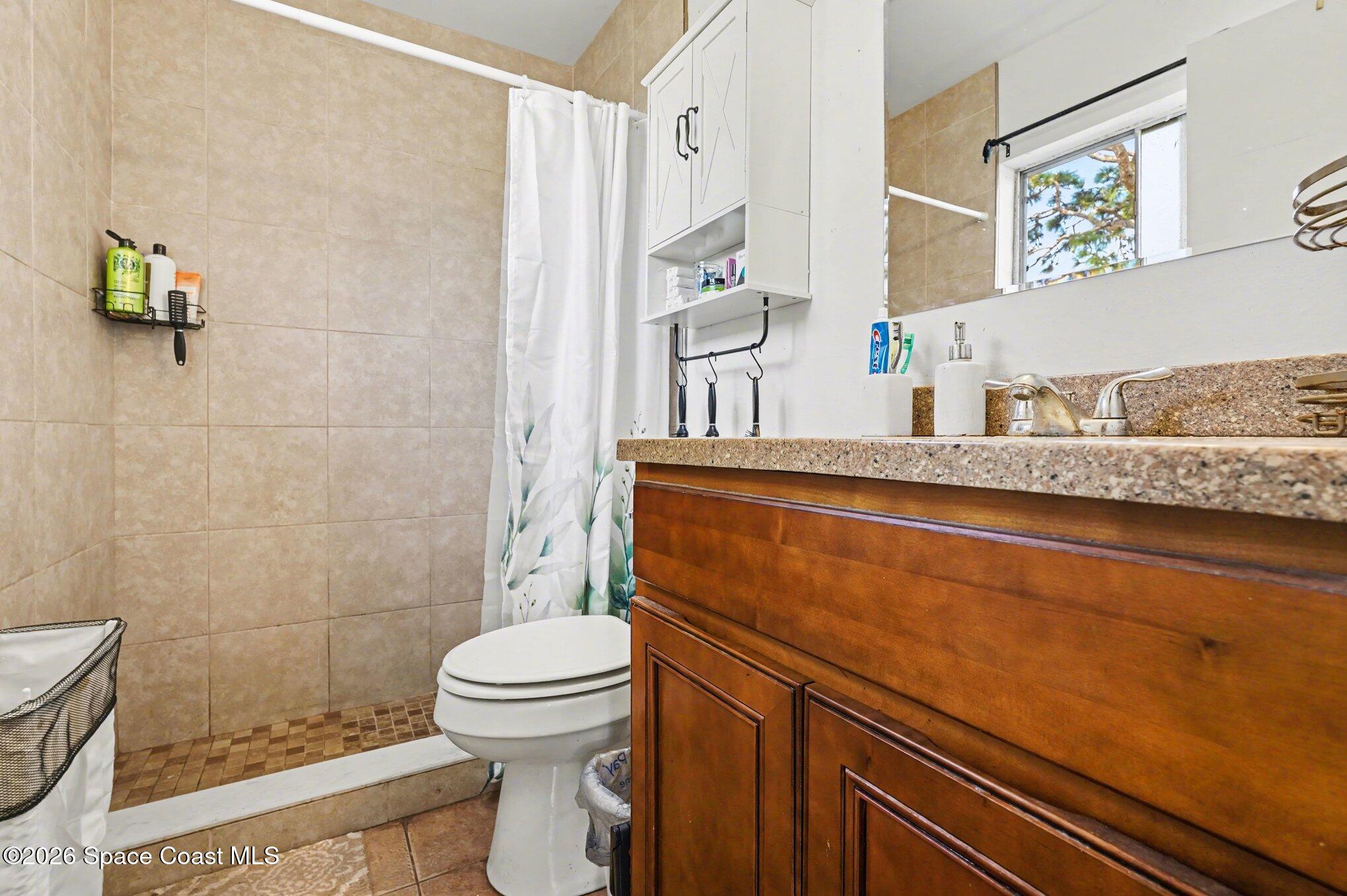 1076 Galty Circle NE