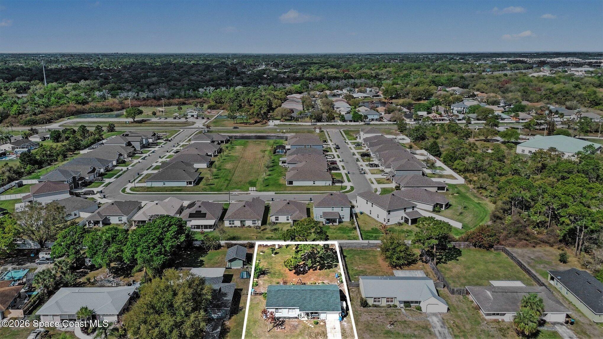 1076 Galty Circle NE