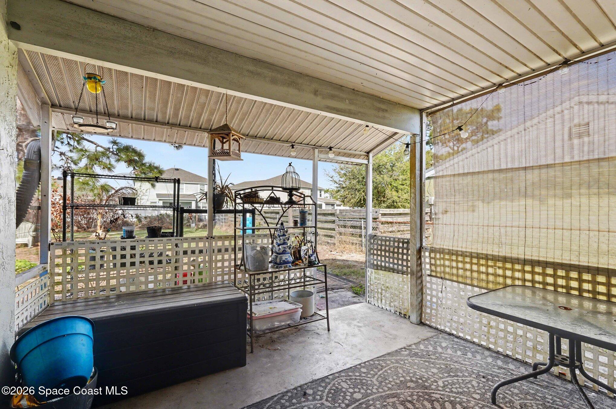 1076 Galty Circle NE