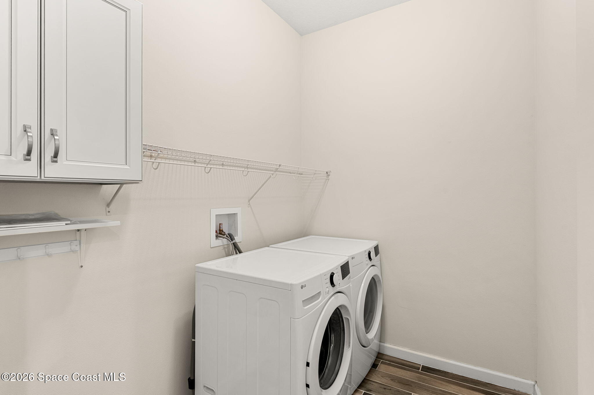 735 Lanai Circle 101