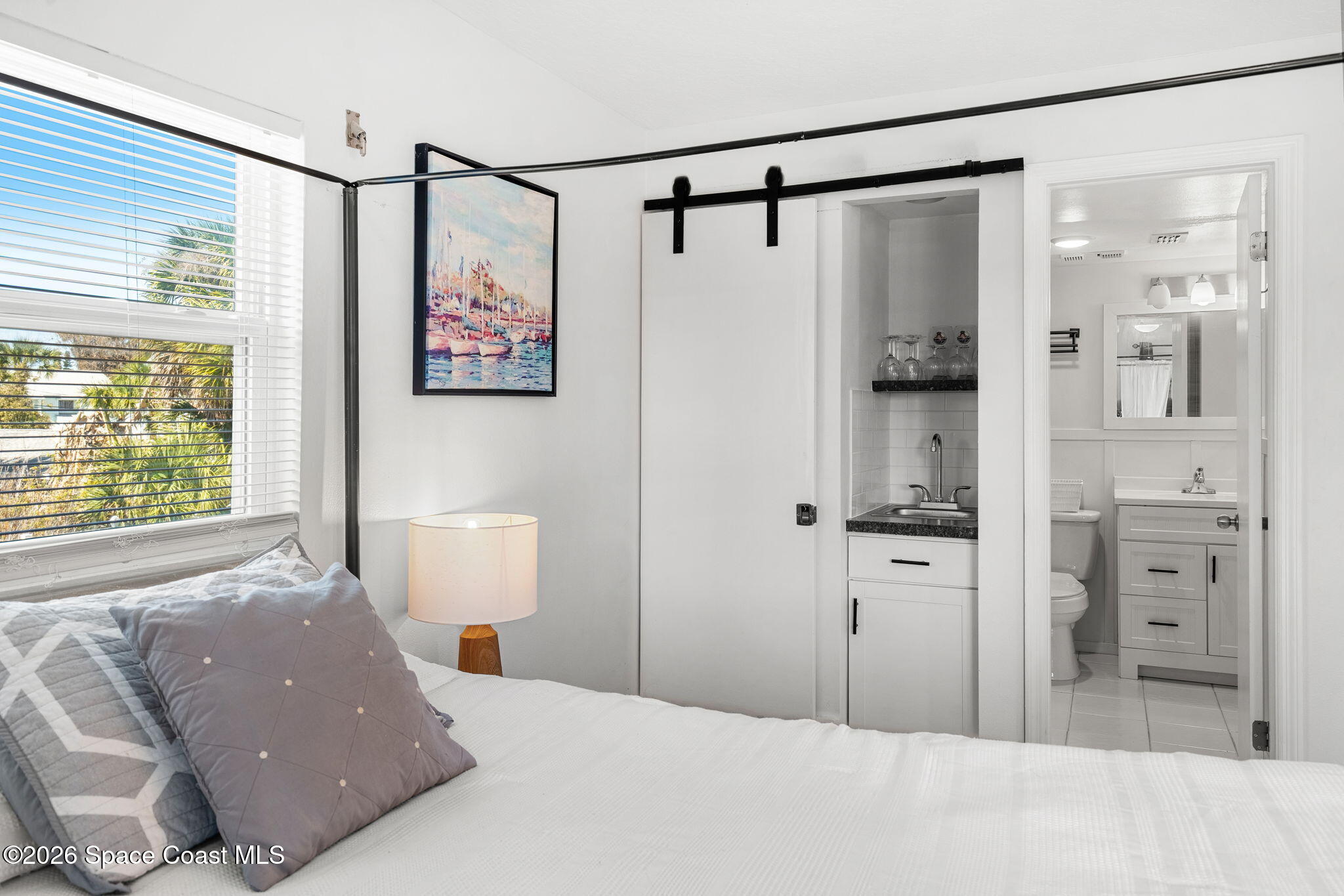 1318 S Miramar Avenue 208