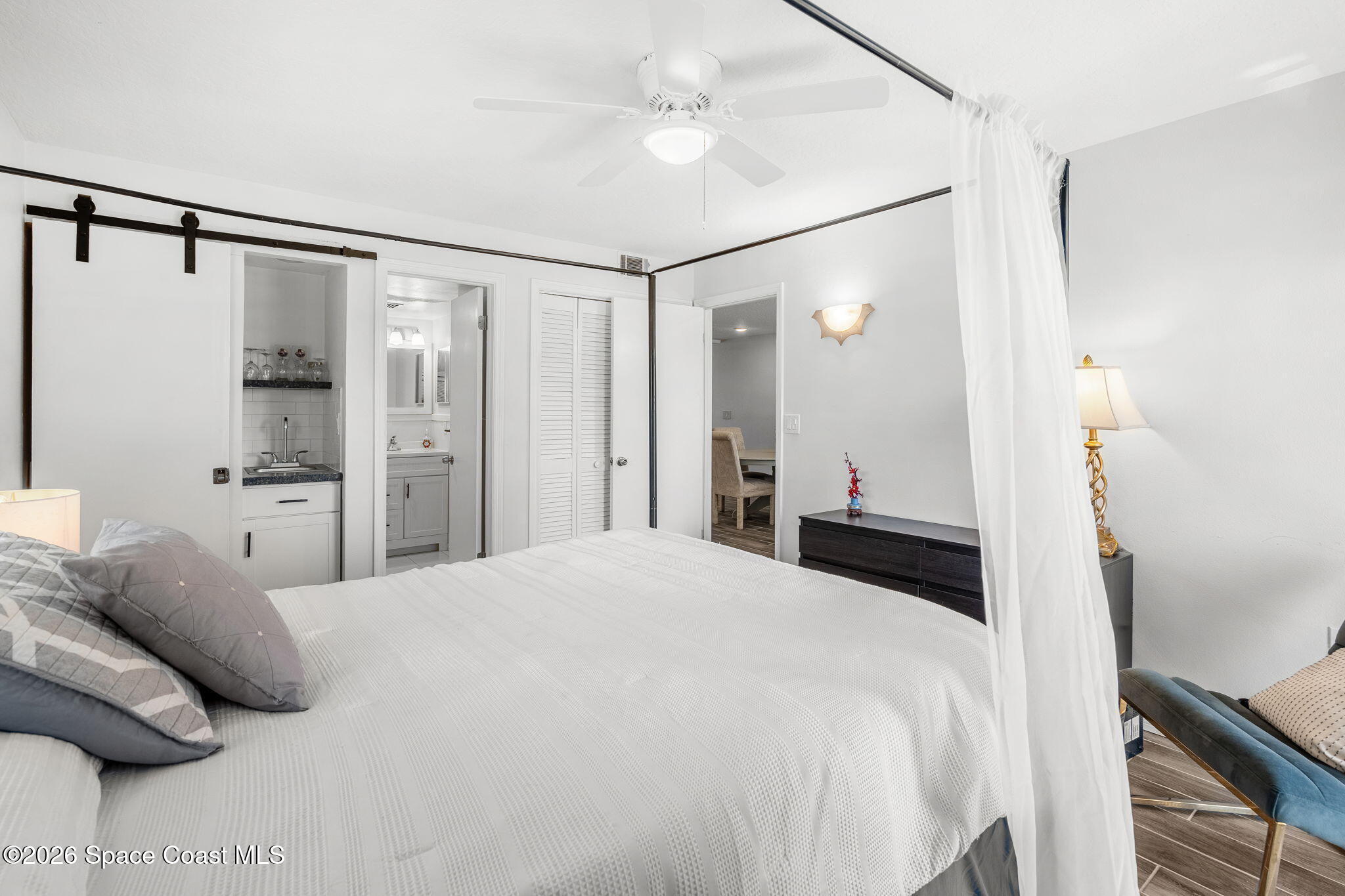 1318 S Miramar Avenue 208