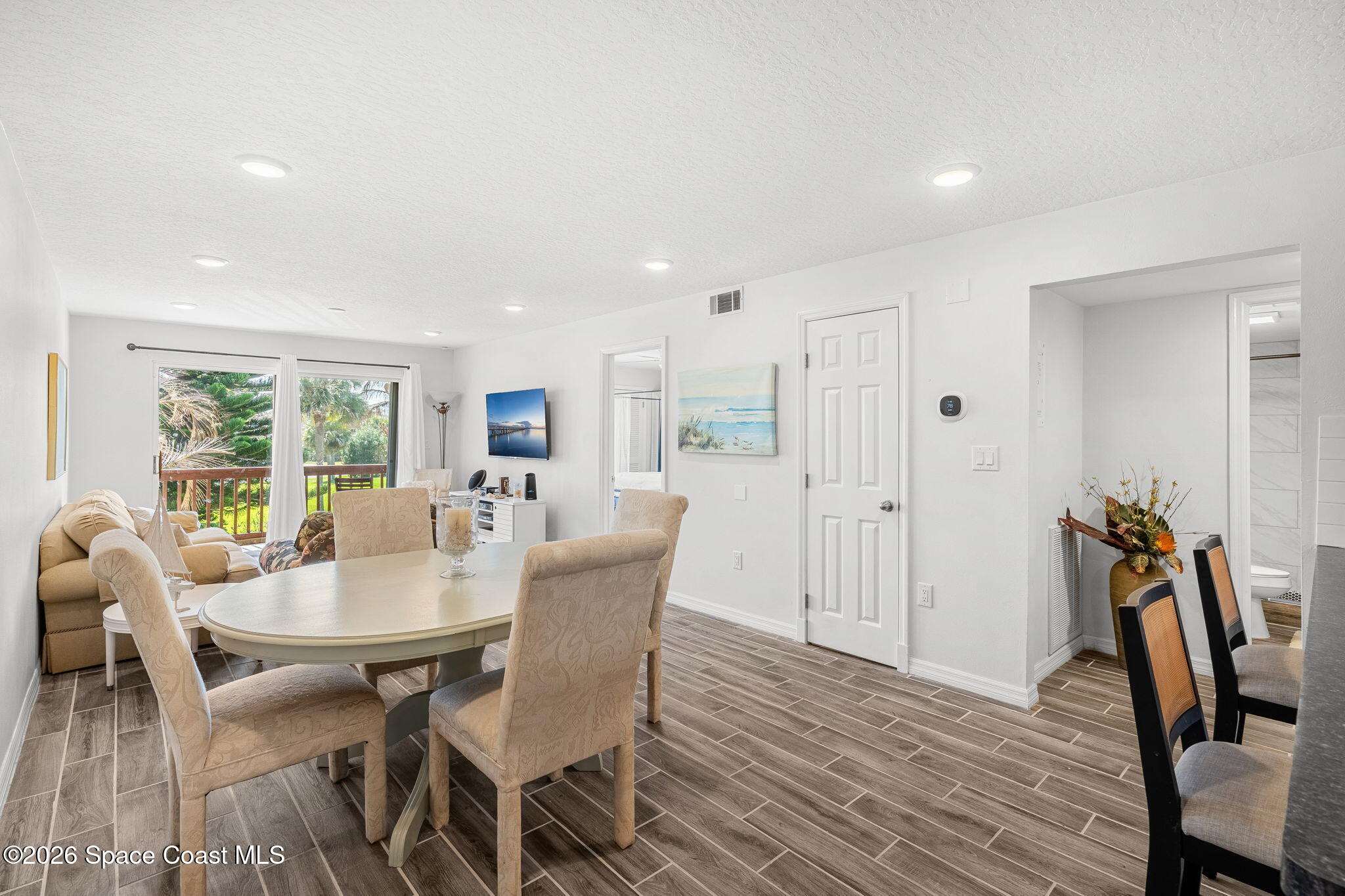 1318 S Miramar Avenue 208