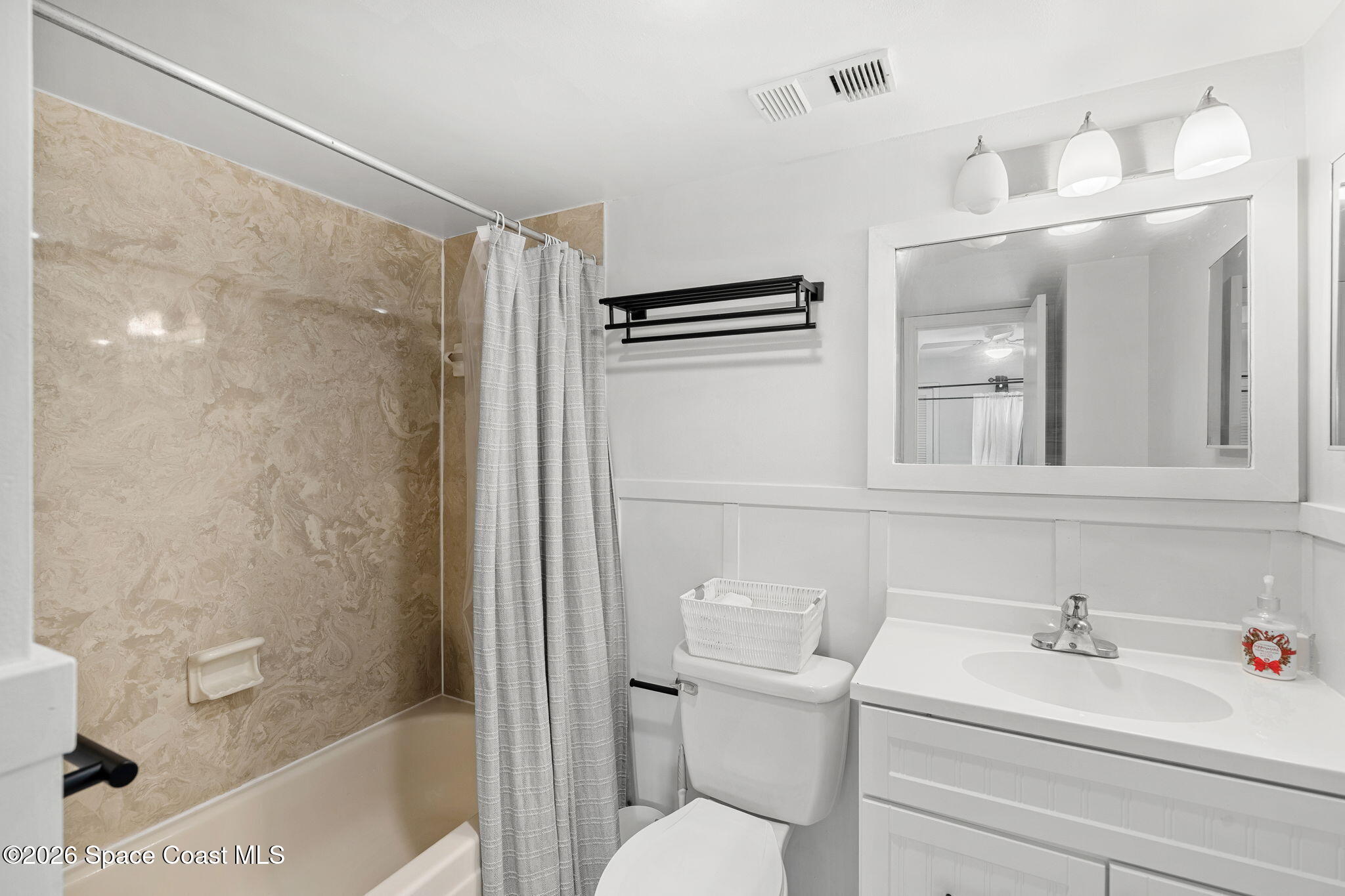 1318 S Miramar Avenue 208